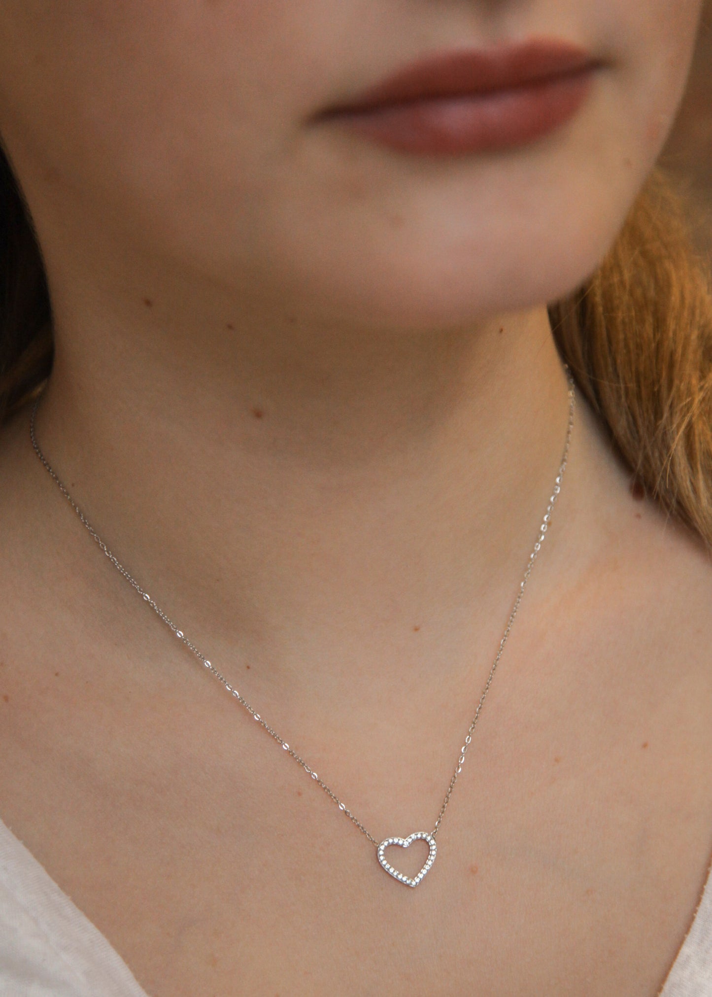 Collier coeur serti de strass en acier inoxydable argenté