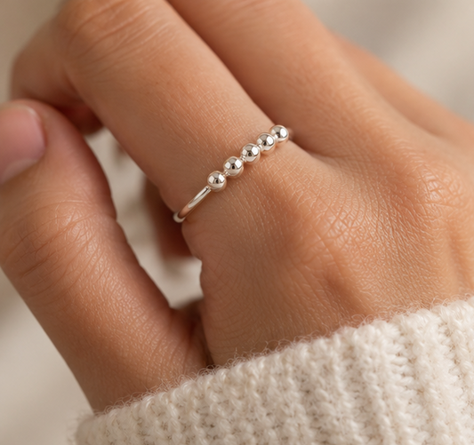 Anneau bague anti-stress avec perles ajustable en argent