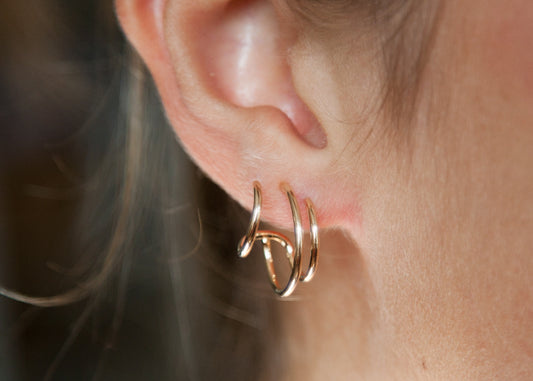 Boucles d'oreilles créoles triples originales plaqué or