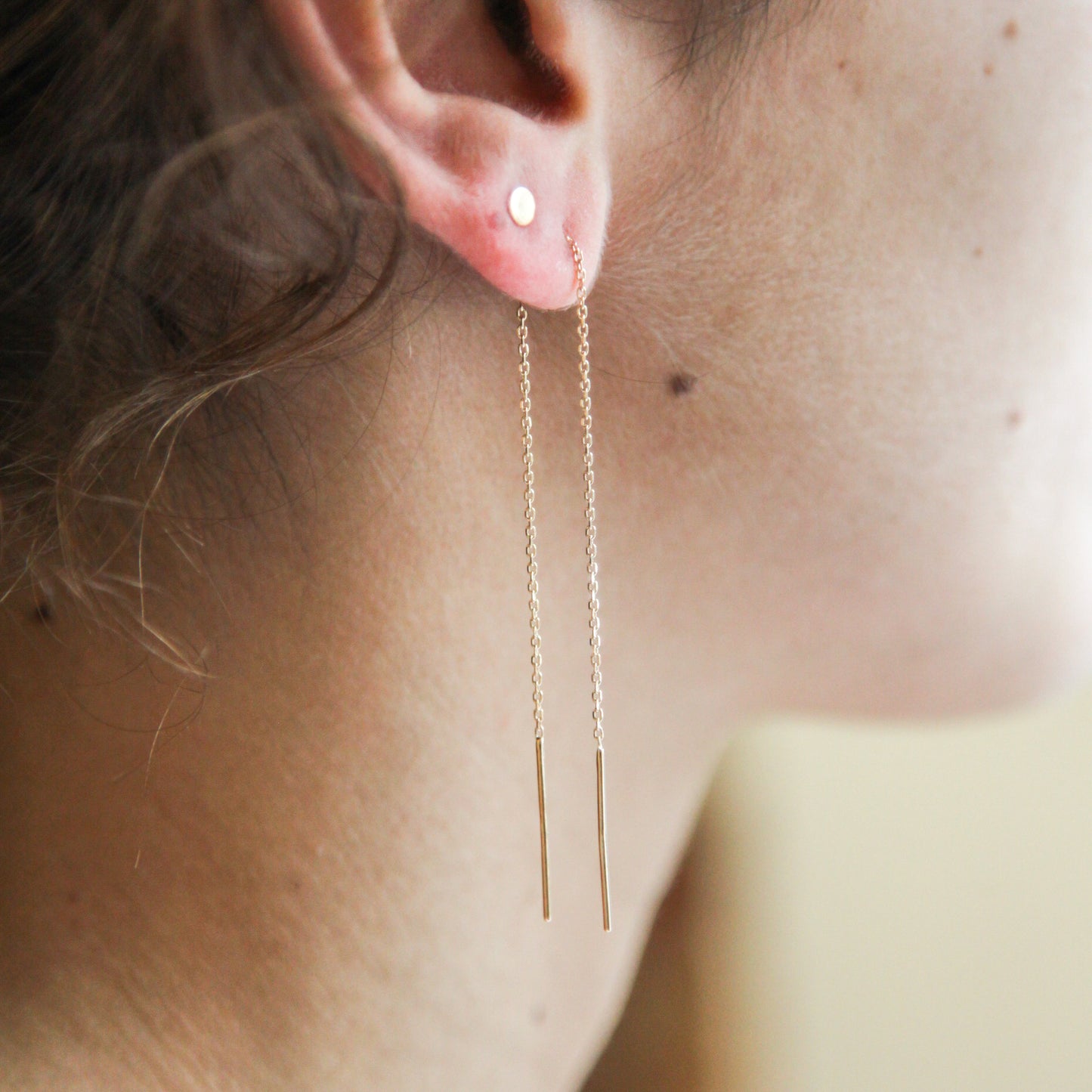 Boucles d'oreilles chaîne traversante plaqué or - Boucles d'oreilles pendantes chainettes