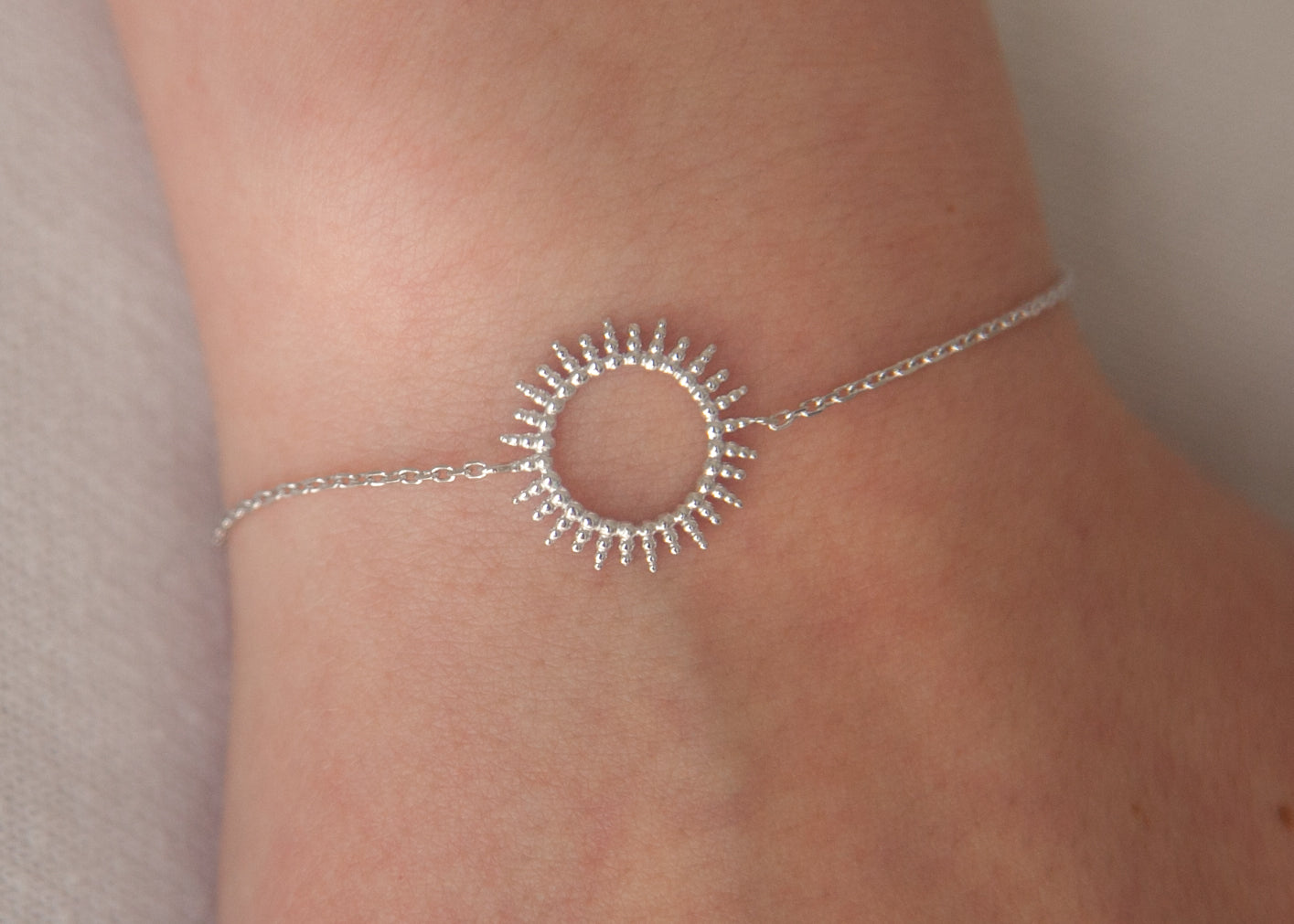 Bracelet soleil ethnique en argent