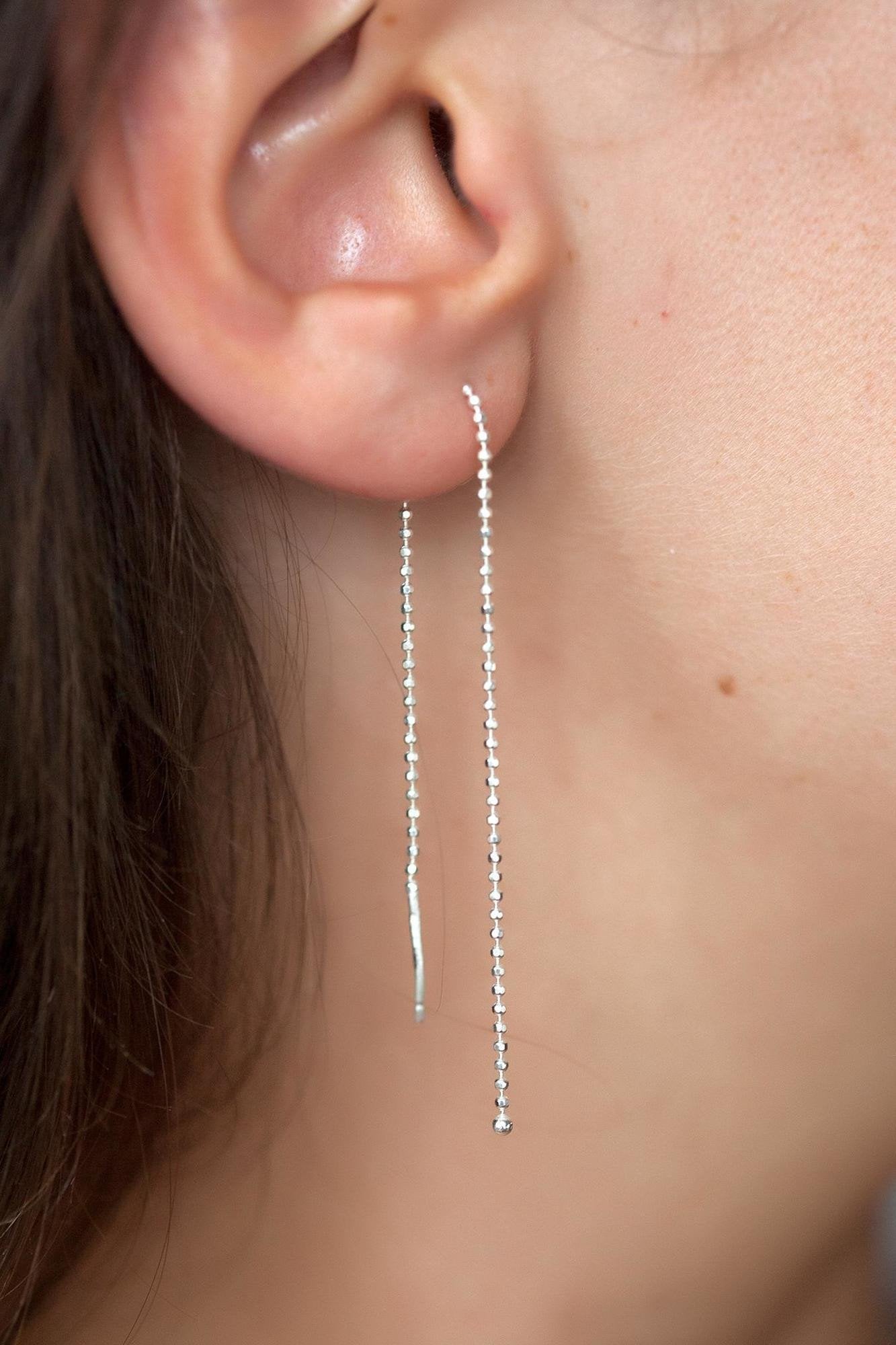 Boucles d'oreilles chaîne boule traversante en argent
