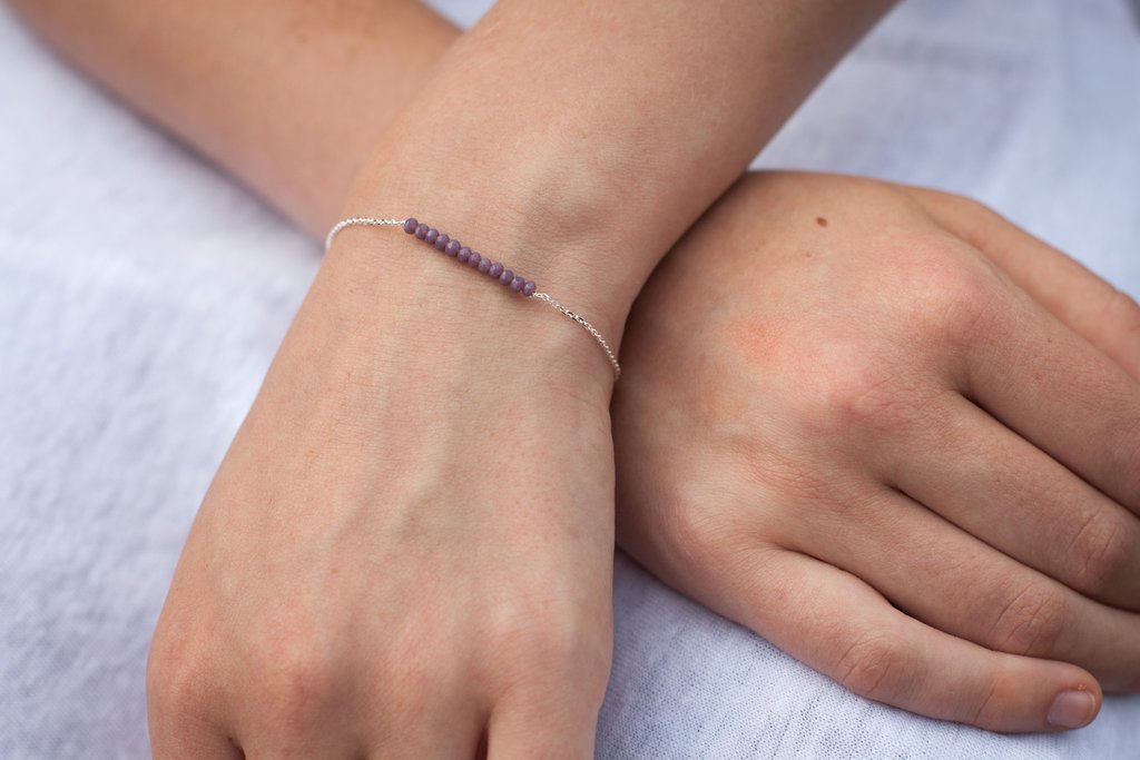 Bracelet avec perles de couleurs en argent