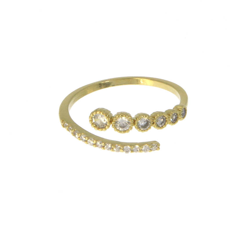 bague femme sertie de strass or