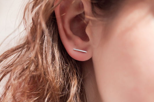 Boucles d'oreilles barres discrètes en argent