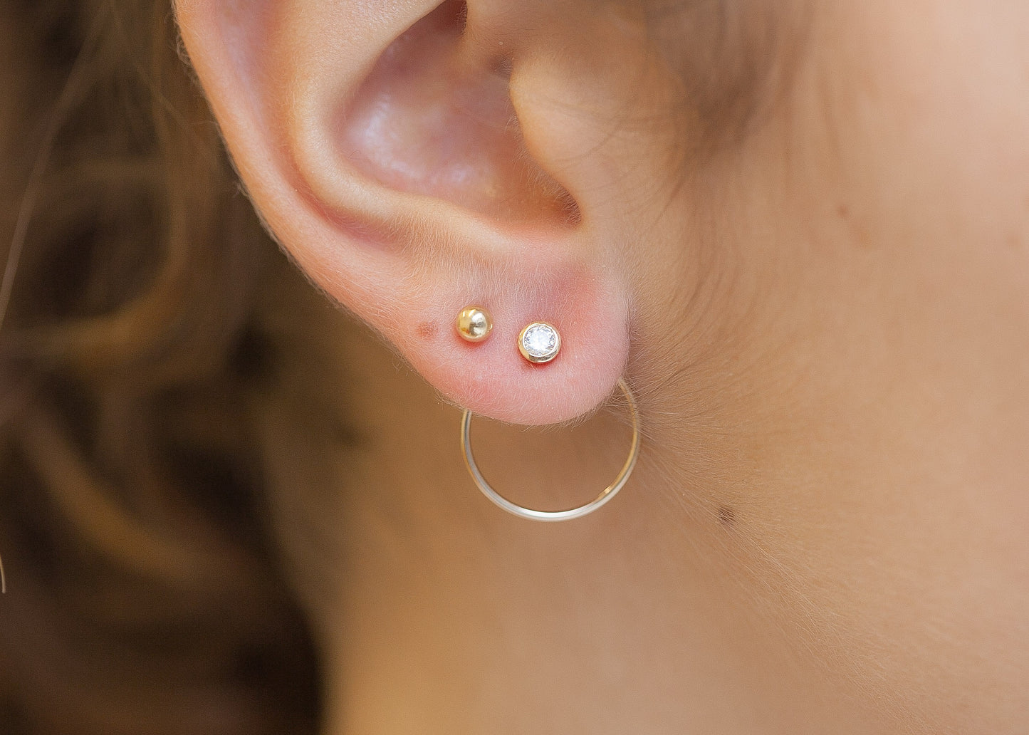 Boucles d'oreilles ronds dessous de lobe plaqué or