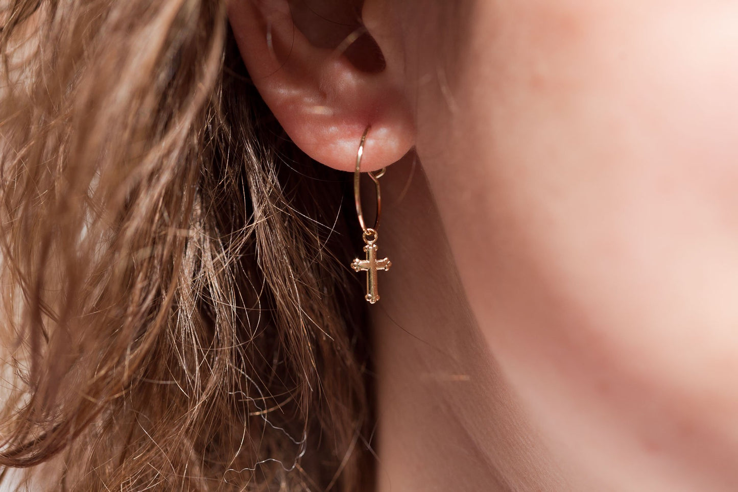 Créoles croix plaqué or