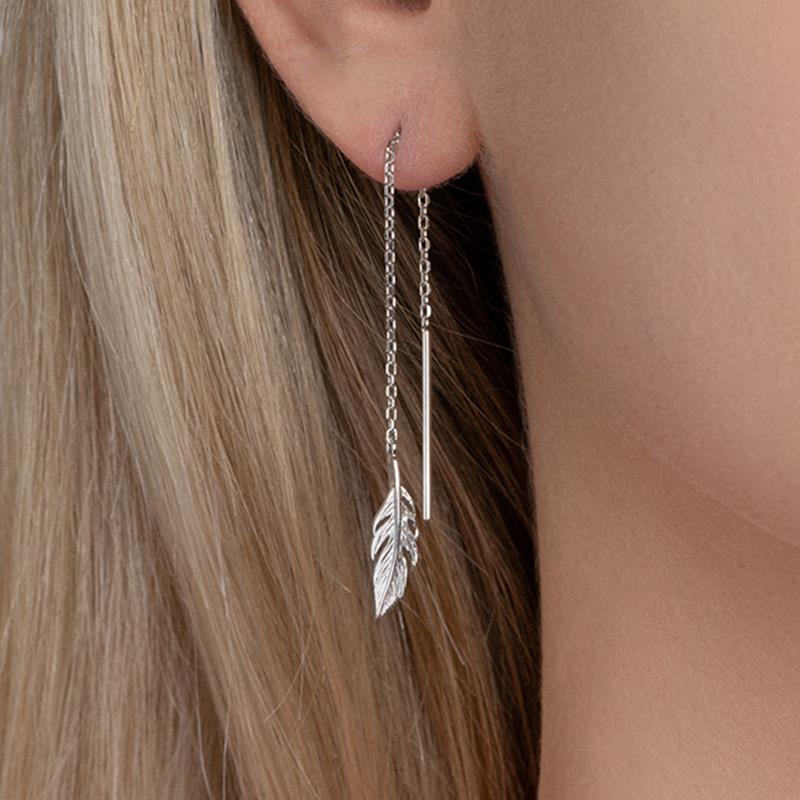 Boucles d'oreilles plume chaîne traversante en argent