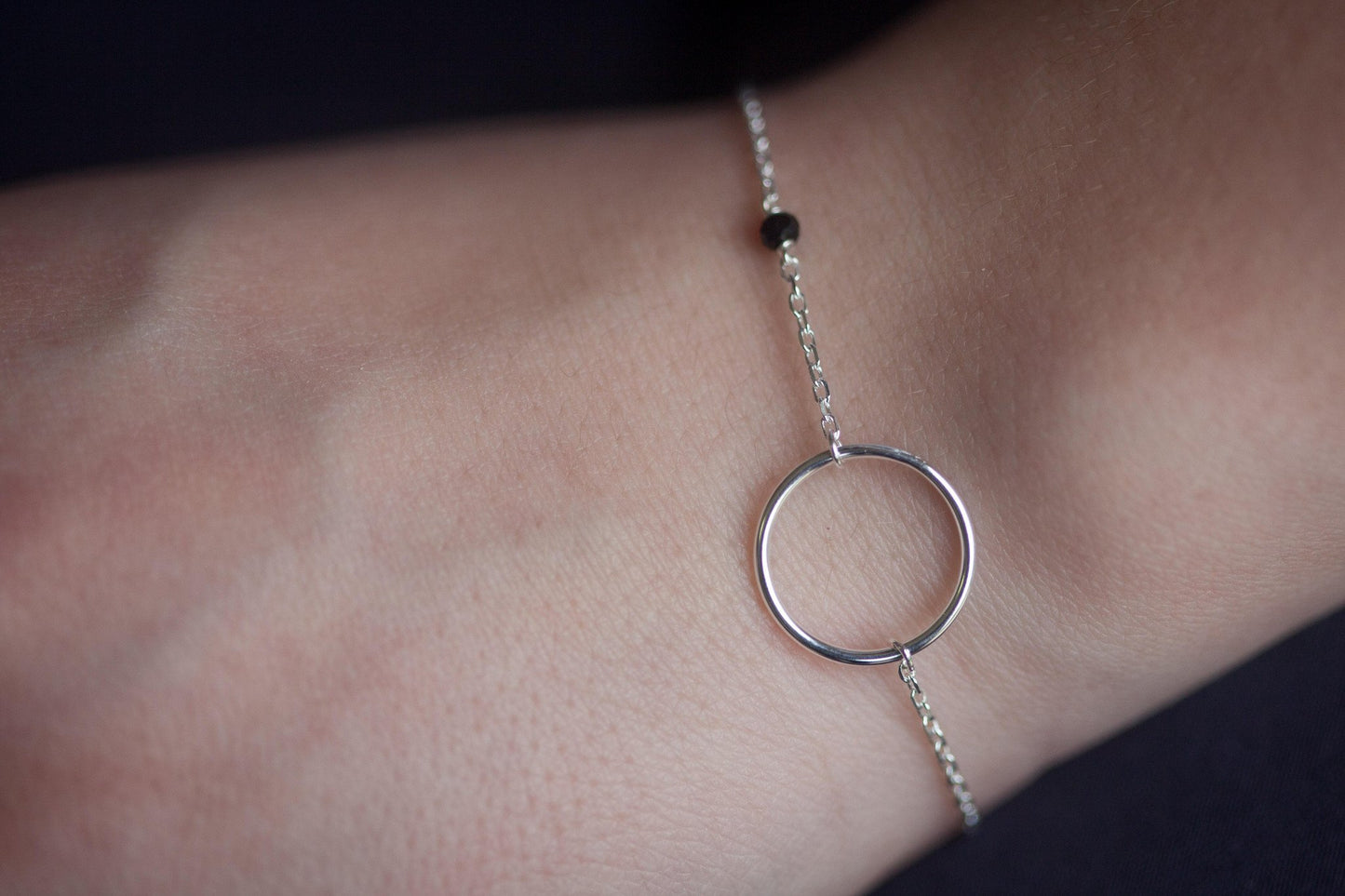 Bracelet un rond et pierre en argent