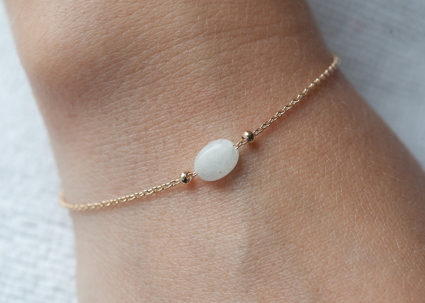 Bracelet pierre de lune plaqué or 18 carats