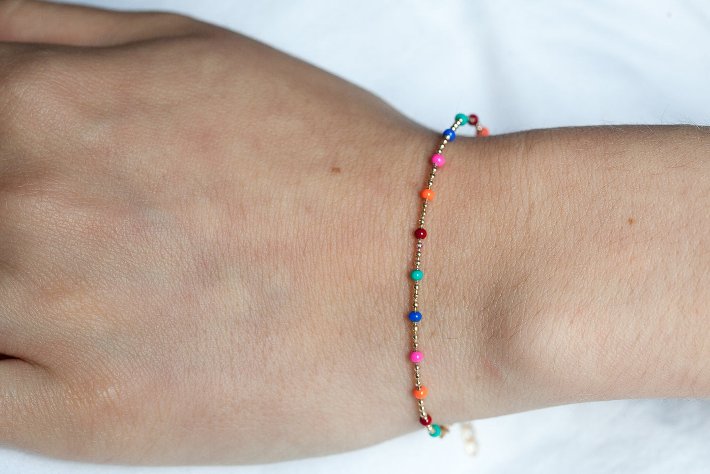 Bracelet coloré plaqué or