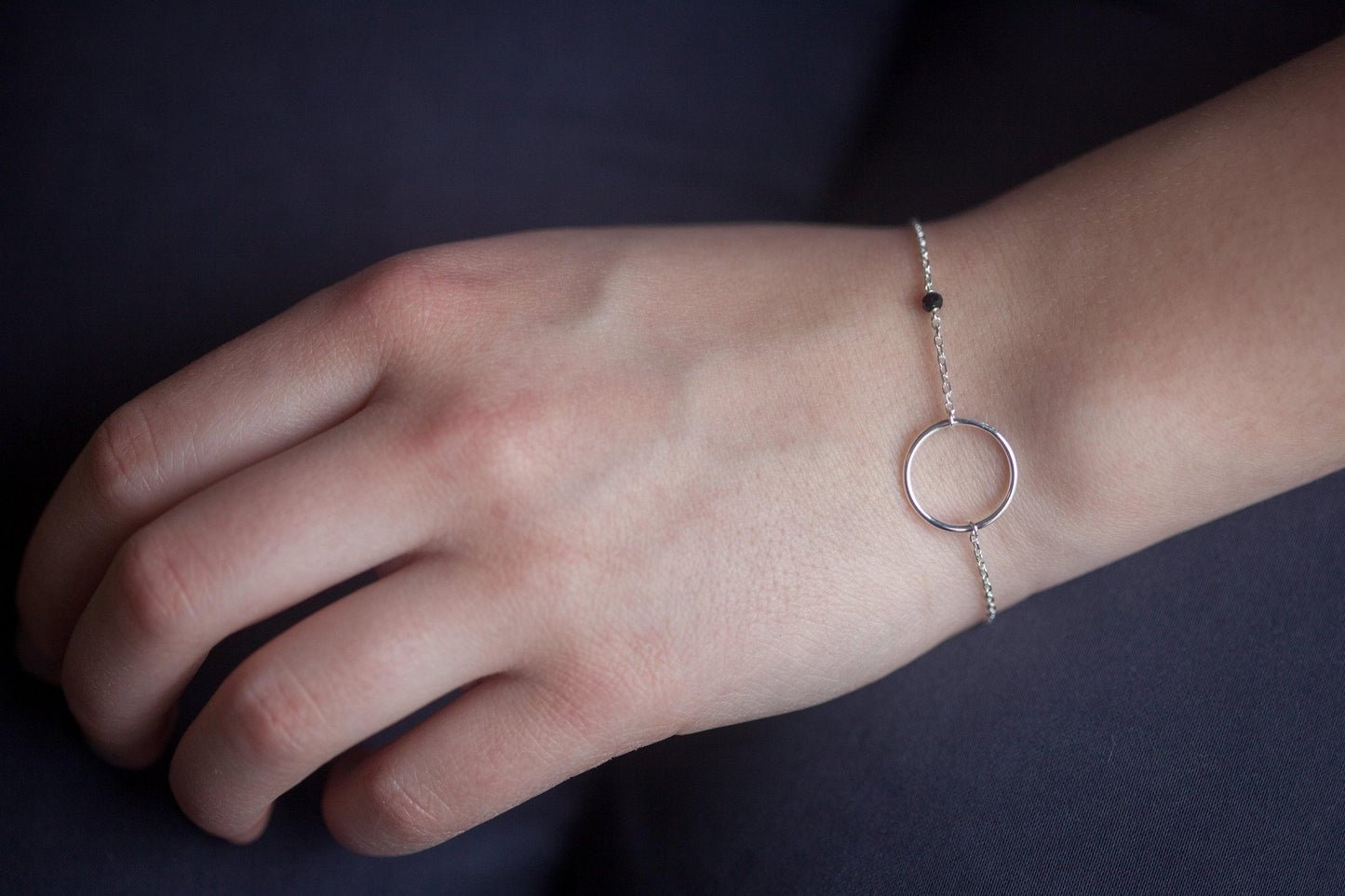 Bracelet un rond et pierre en argent