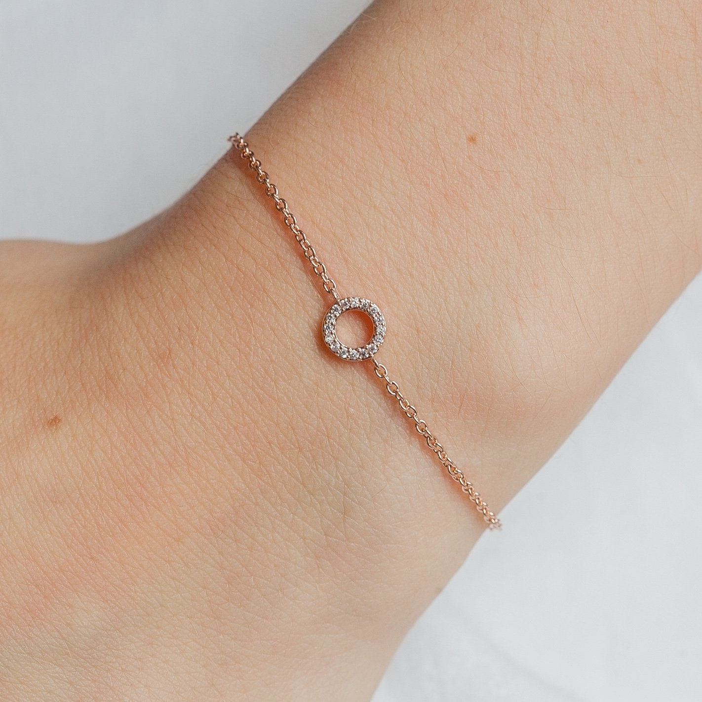 Bracelet petit rond plaqué or rose serti de zircons