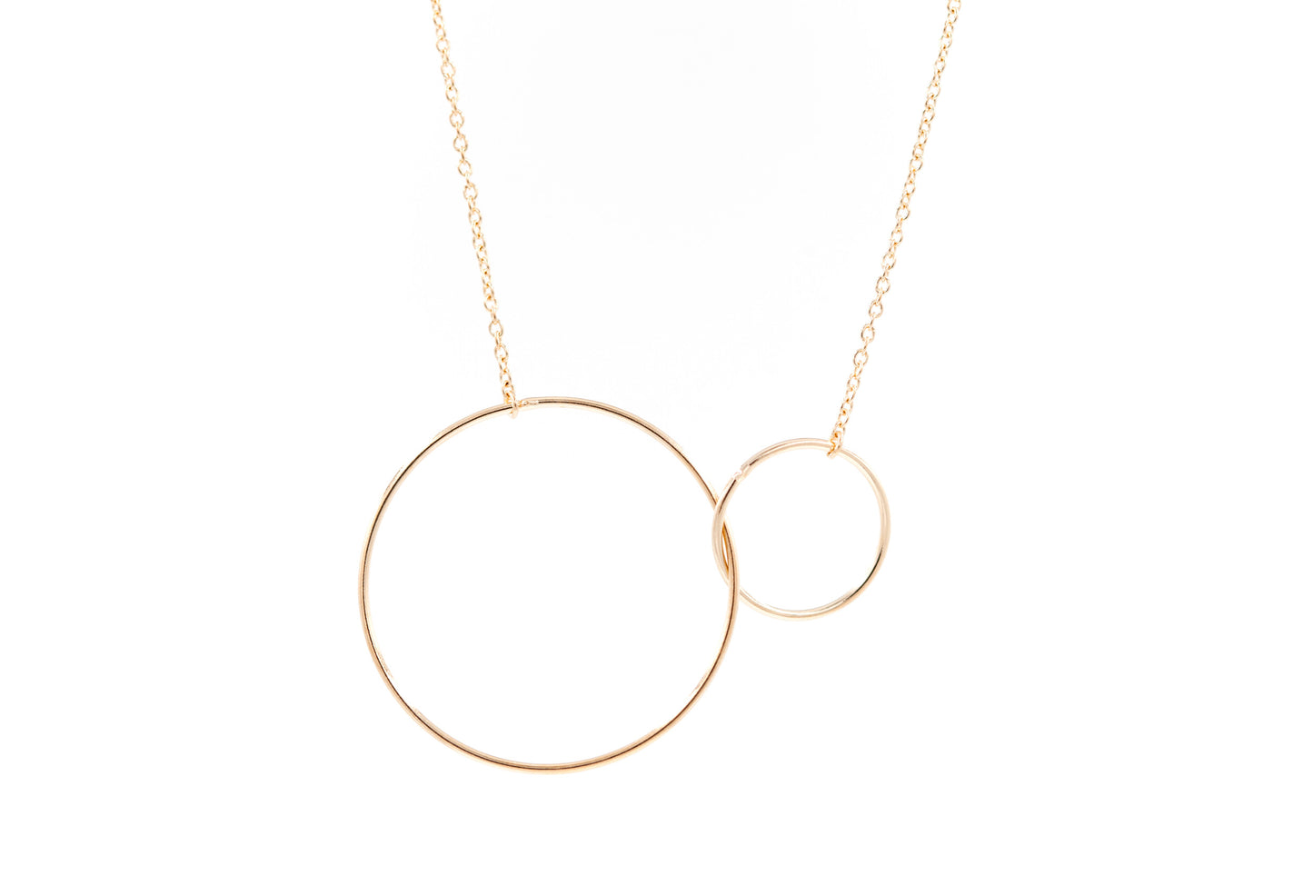Collier 2 anneaux entrelacés plaqué or