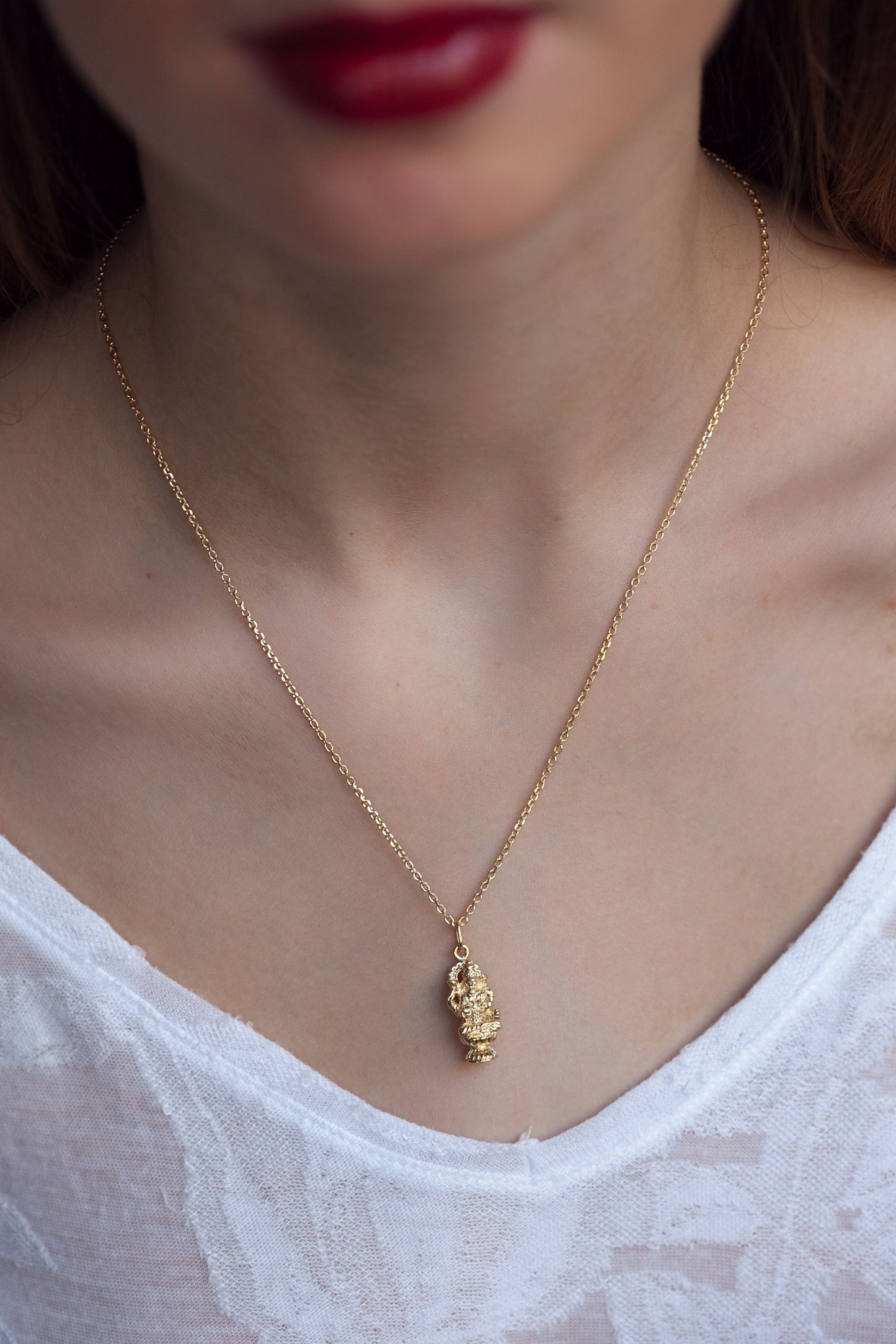 Collier pendentif déesse Lakshmi plaqué or