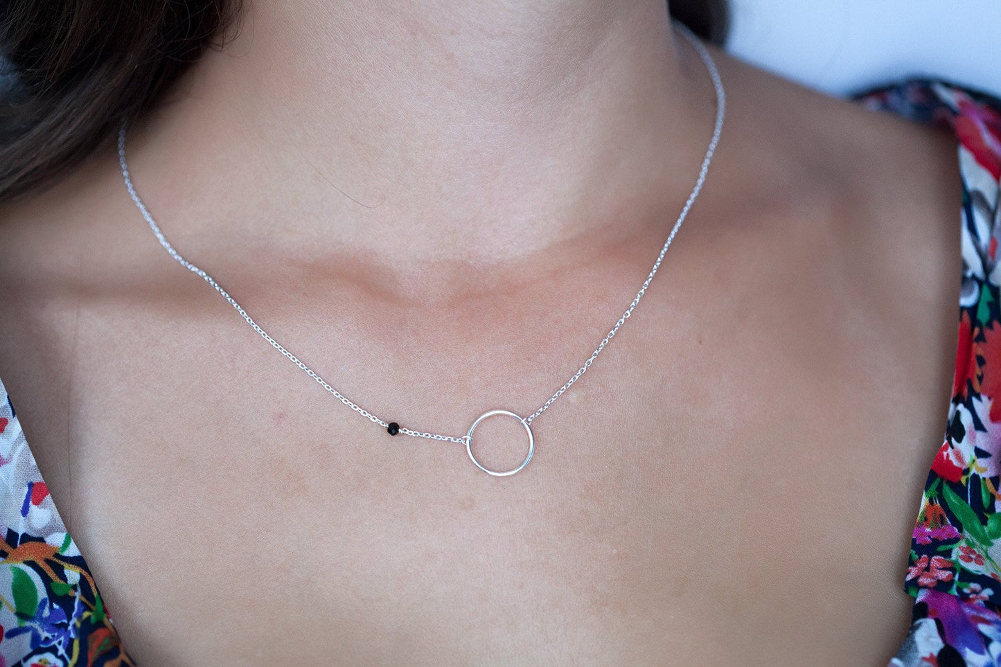 Collier un rond et pierre en argent