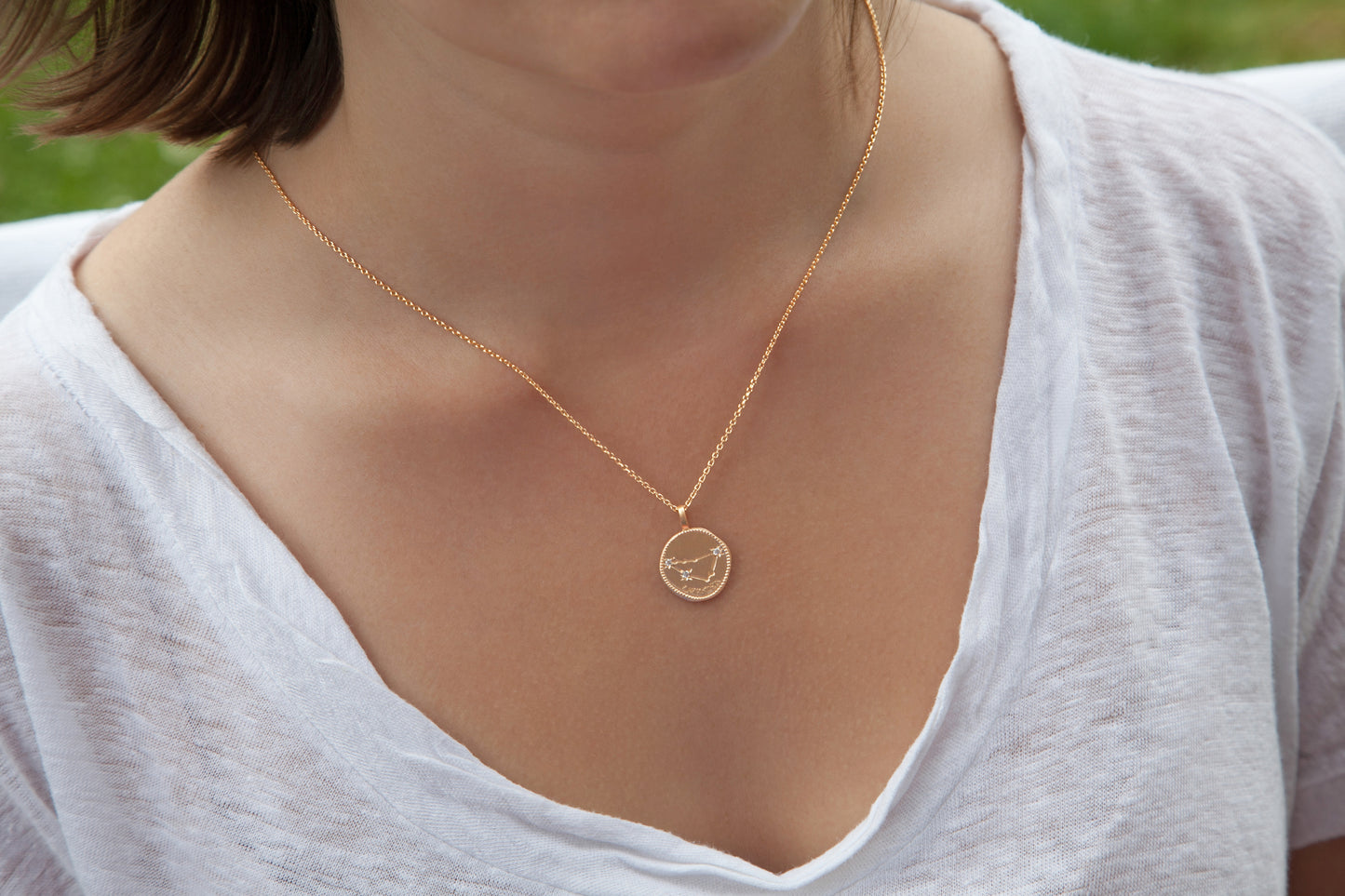 Collier avec pendentif constellation signe astrologique plaqué or