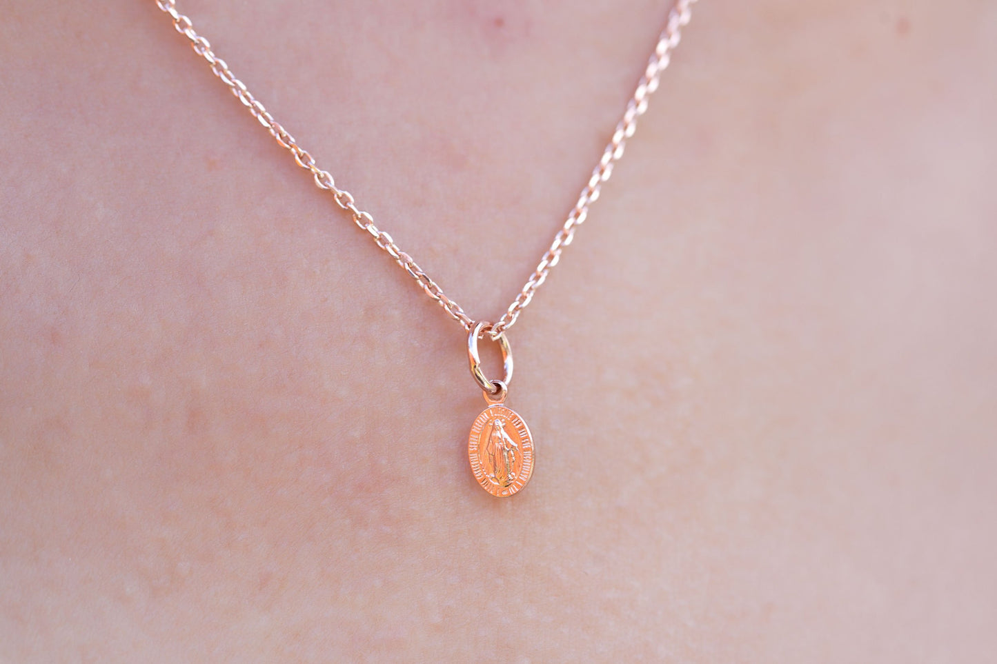 collier médaille vierge marie plaqué or rose