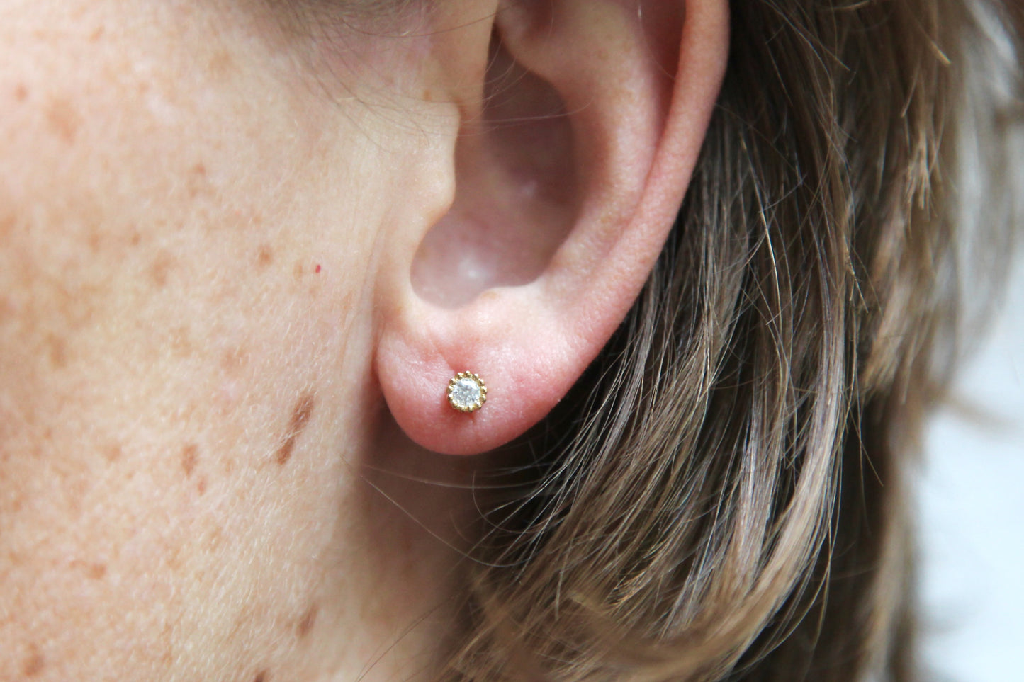 Boucles d'oreilles oxydes de zirconium blancs Plaqué or 18 carats