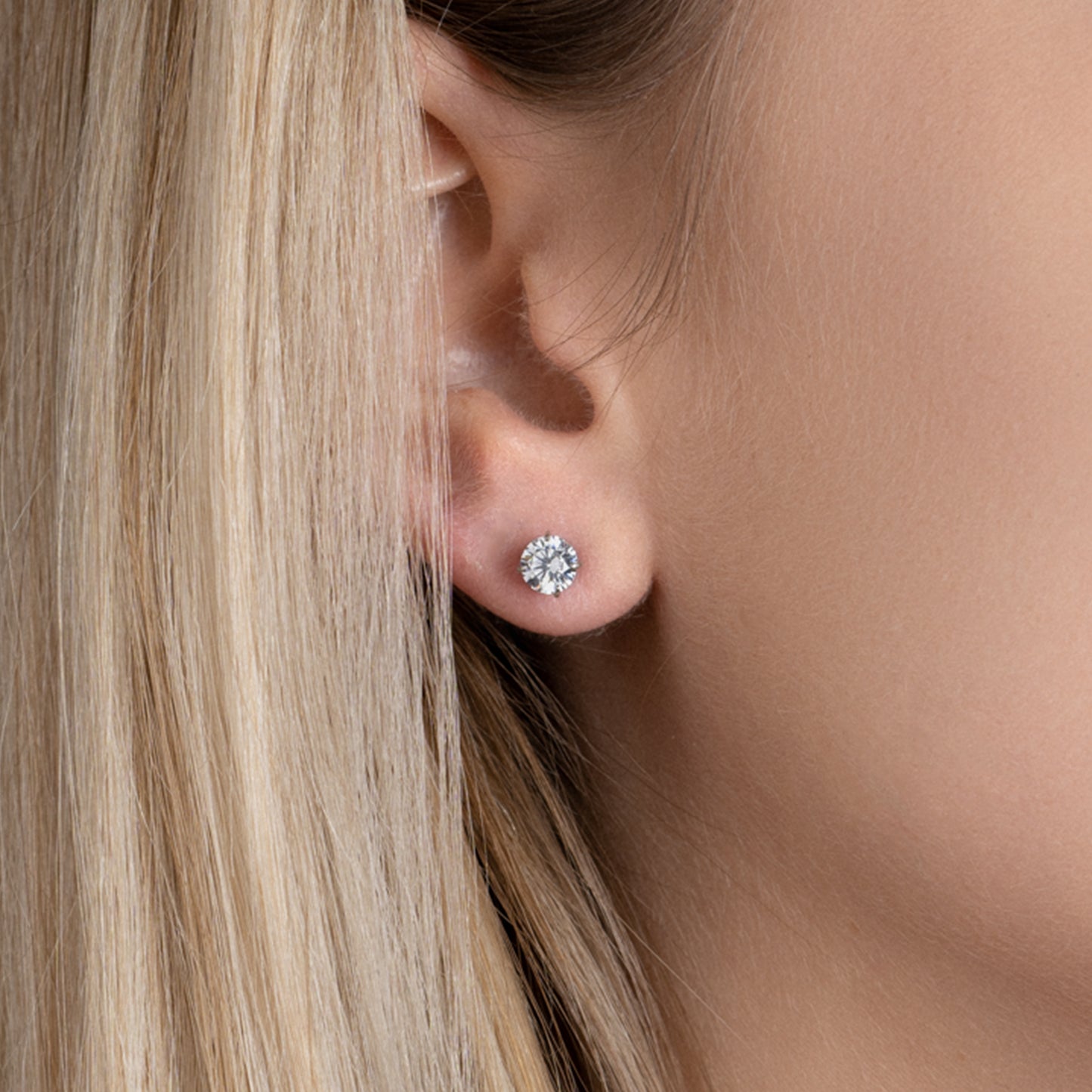 Boucles d'oreilles oxydes de zirconium blancs serti griffes en argent