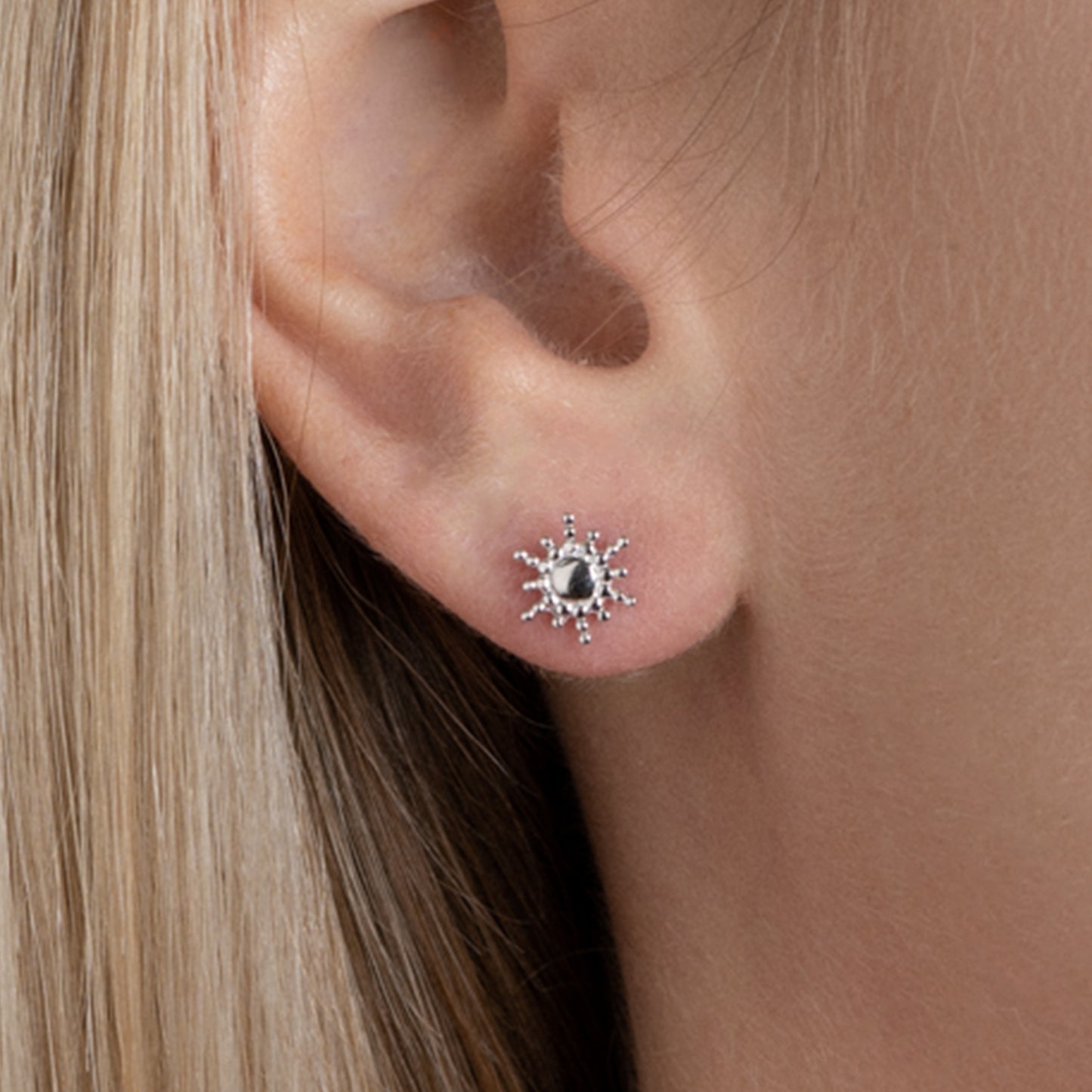 Boucles d'oreilles puce petit soleil en argent