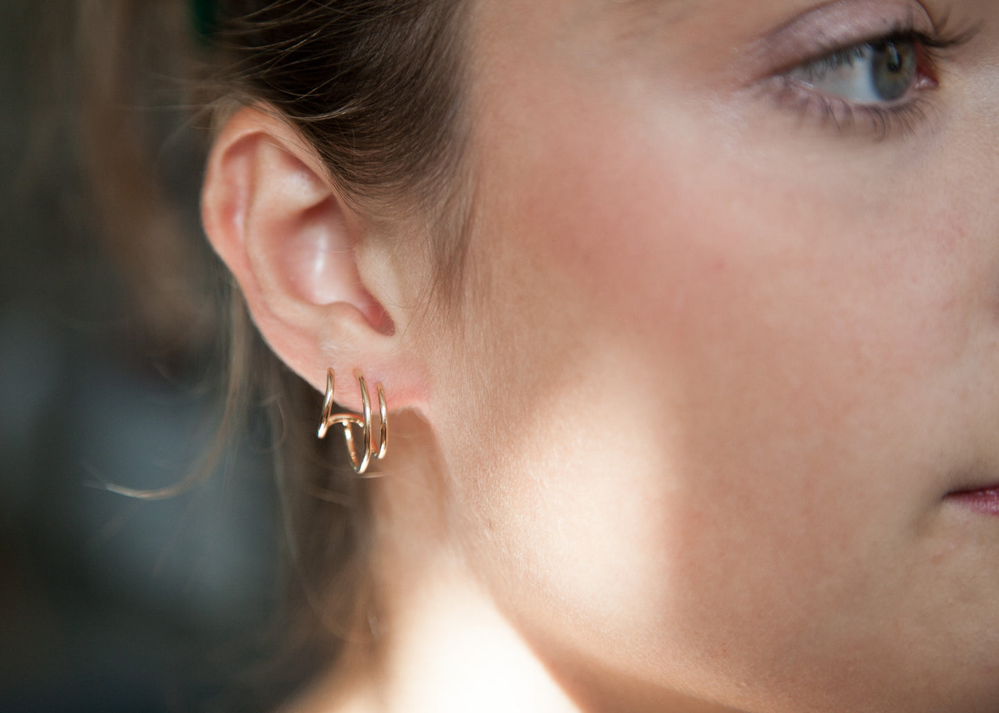 Boucles d'oreilles créoles triples originales plaqué or
