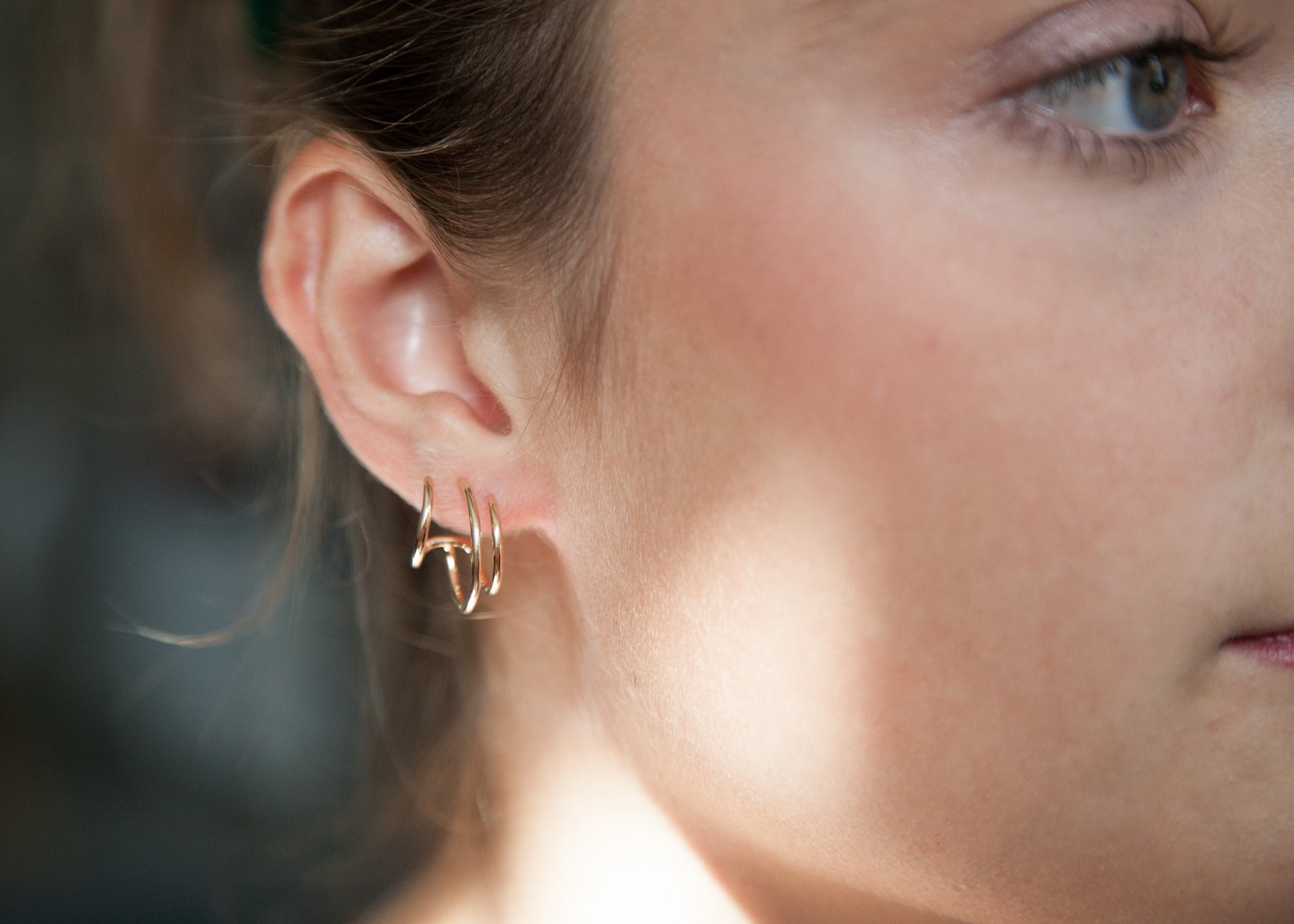 Boucles d'oreilles créoles triples originales plaqué or