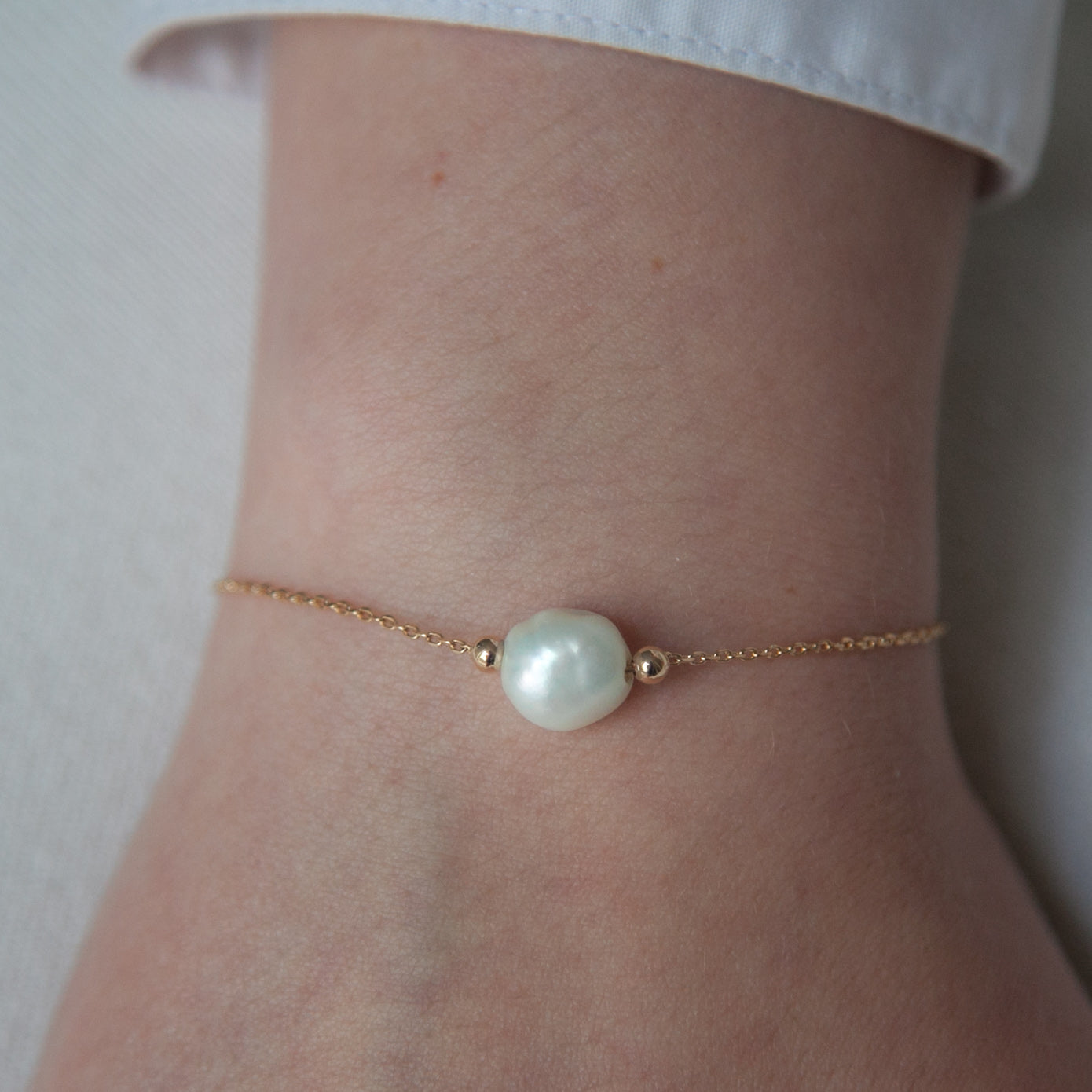 Bracelet perle d'eau douce plaqué or