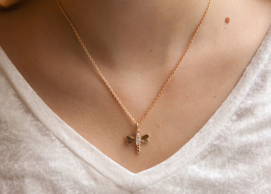 Collier libellule plaqué or