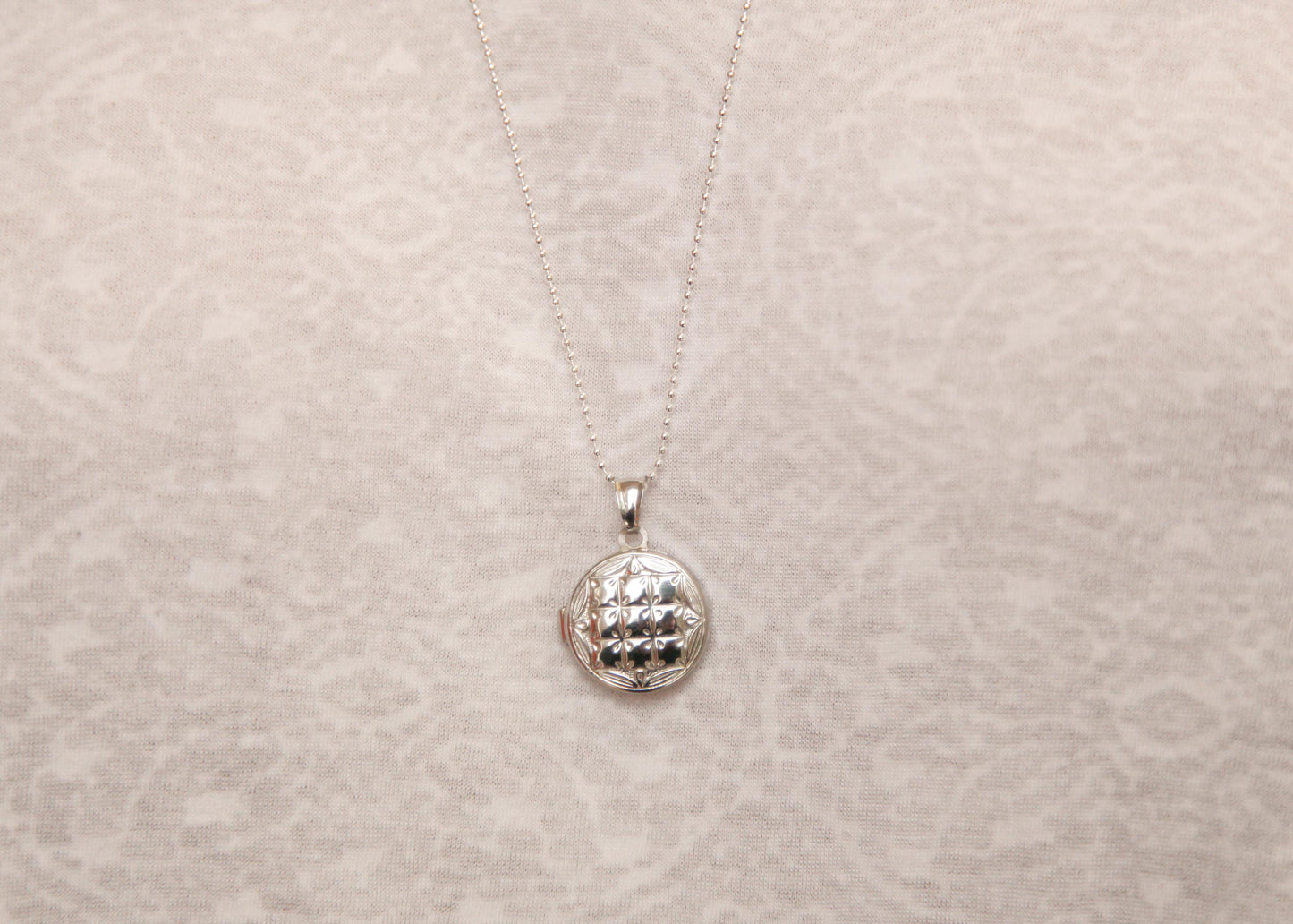 Collier pendentif porte-photo rond en argent