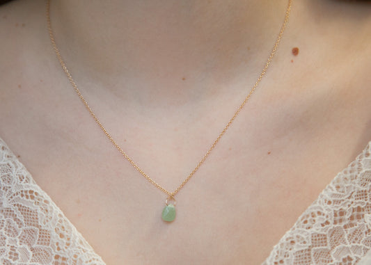 Collier Plaqué Or orné d'une pierre d'Aventurine verte