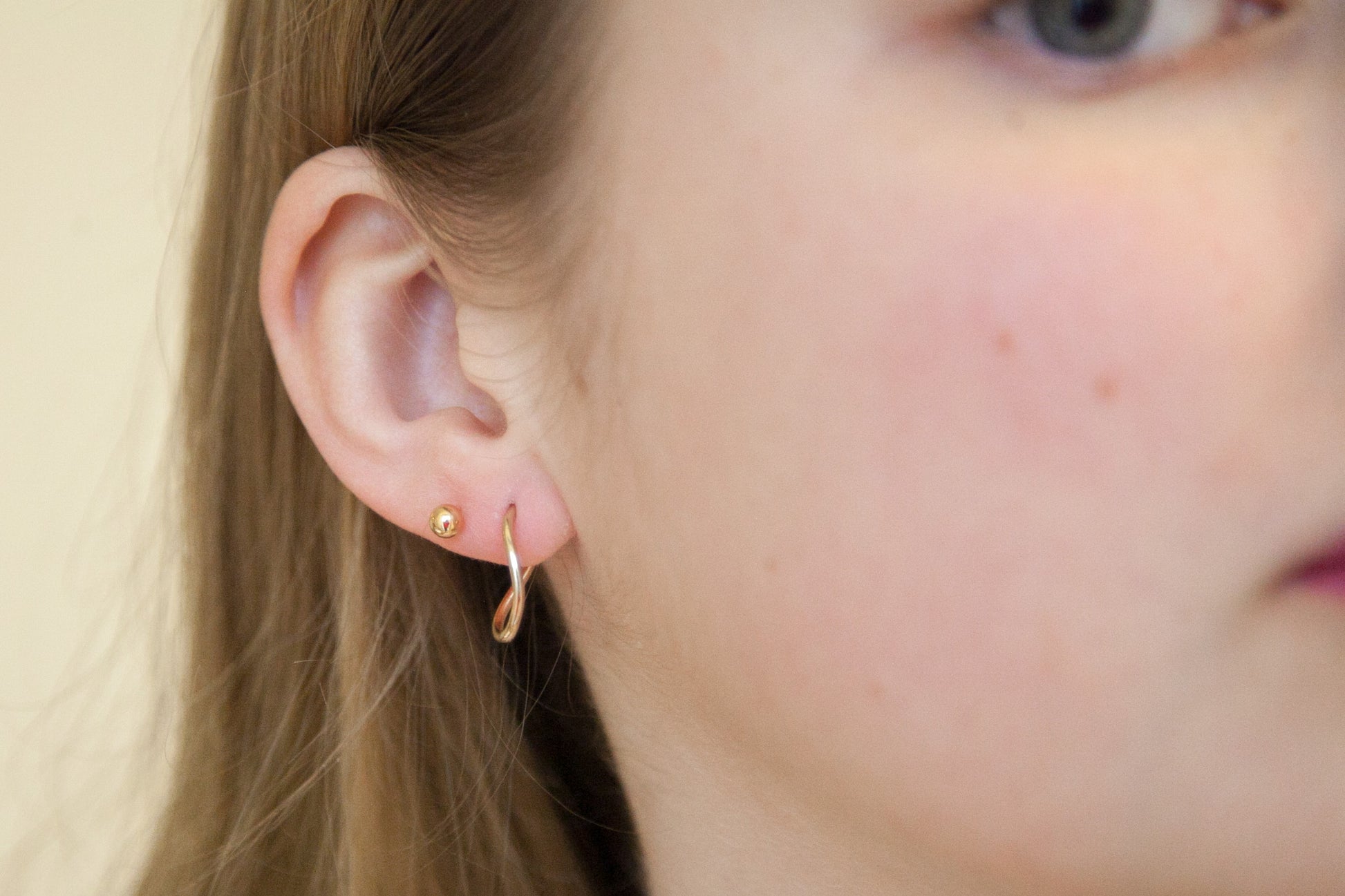 Boucles d'oreilles créoles infini plaqué or