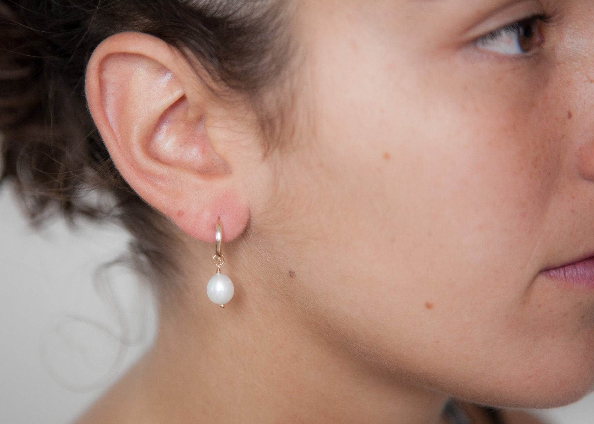 Boucles d'oreilles créoles perles de culture plaqué or 18 Carats