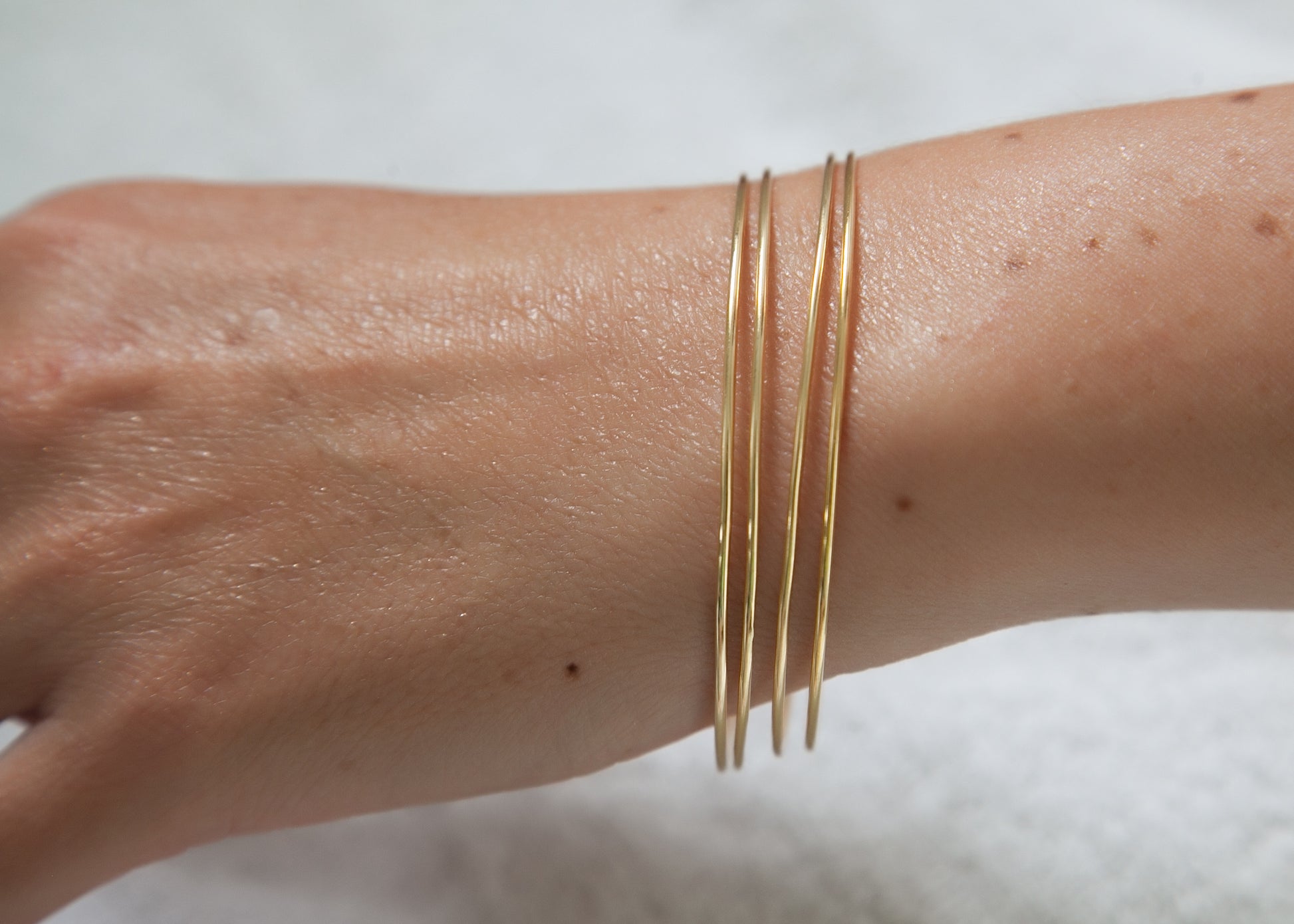 Bracelet jonc fin simple plaqué or