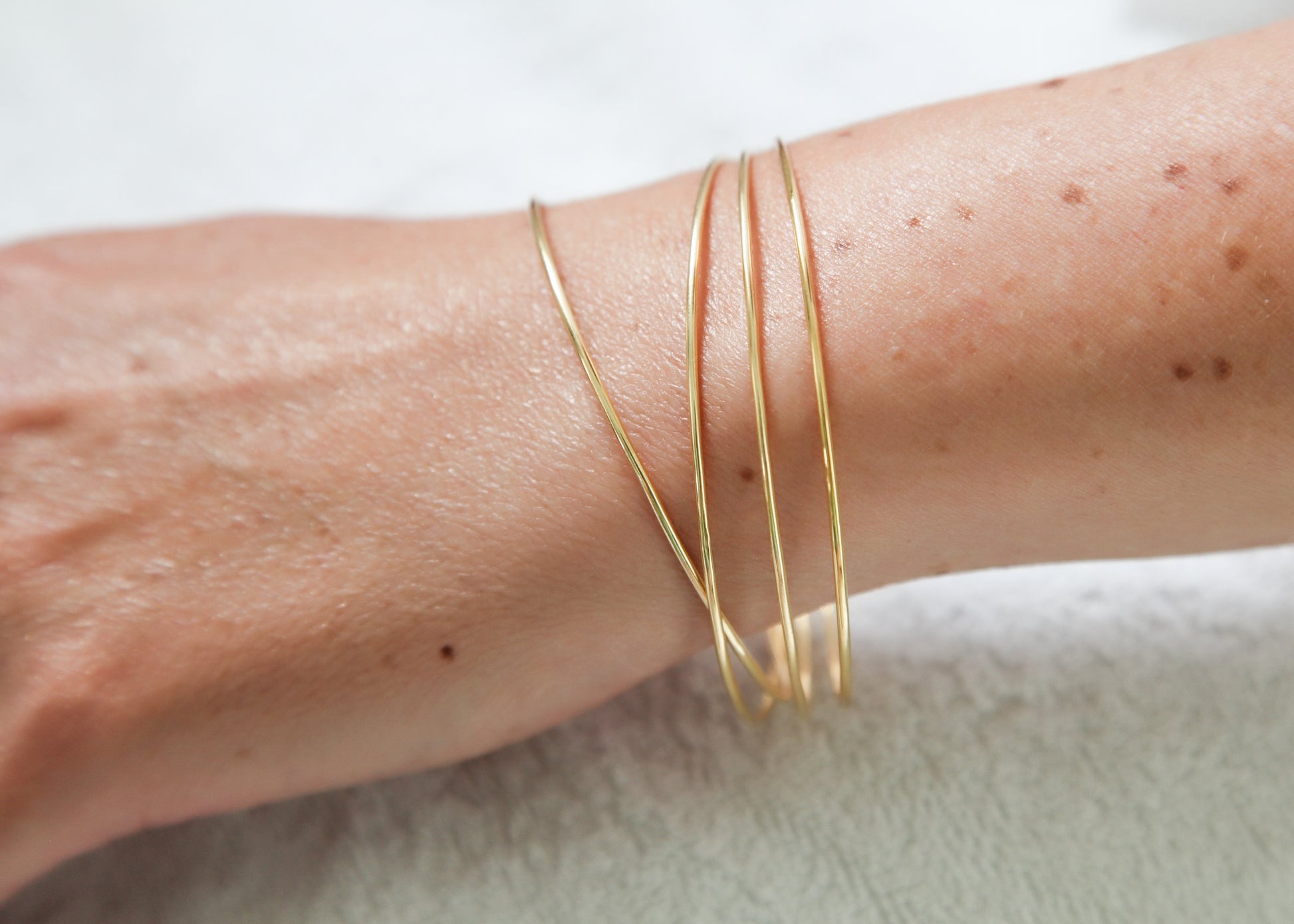 Bracelet jonc fin simple plaqué or
