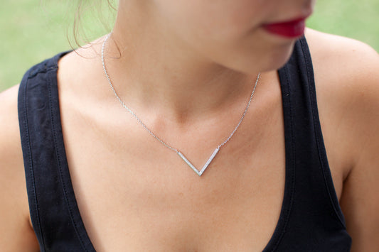 Collier triangle en argent et zirconium