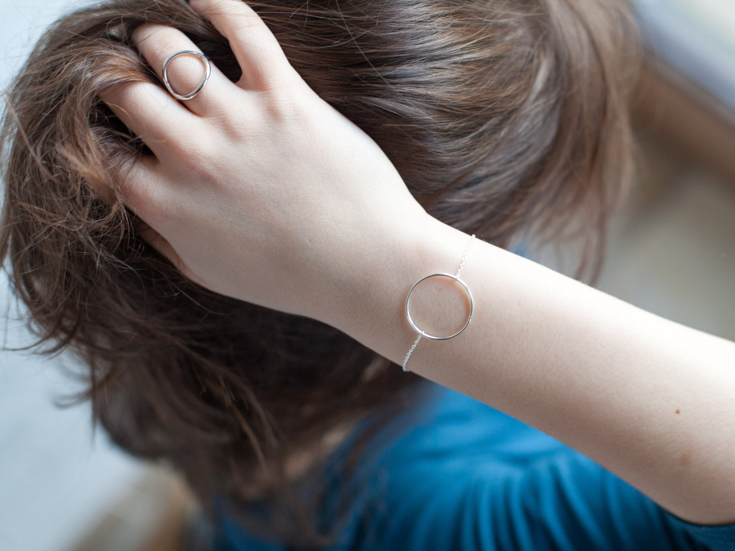 Bague un rond en argent véritable