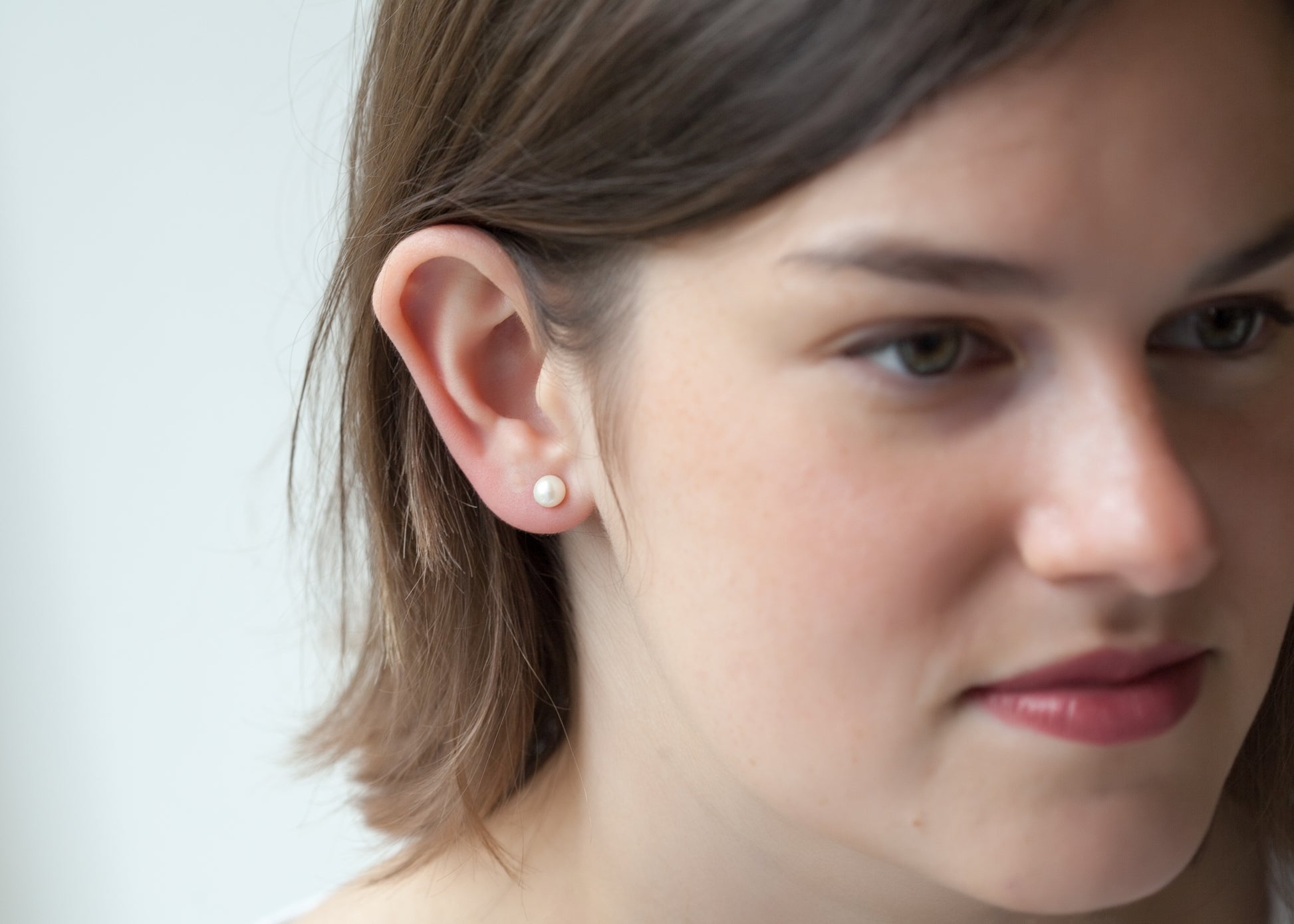 Boucles d'oreilles puces perle d'eau douce en argent