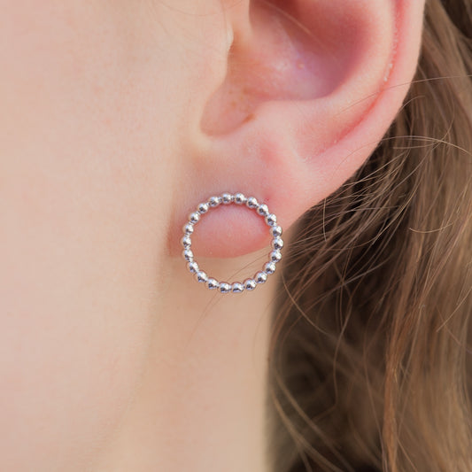 Boucles d'oreilles rond petites perles en argent