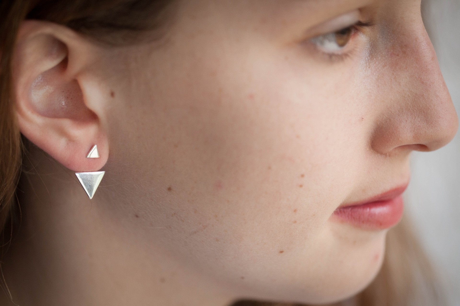 Boucles d'oreilles triangle dessous de lobe en argent