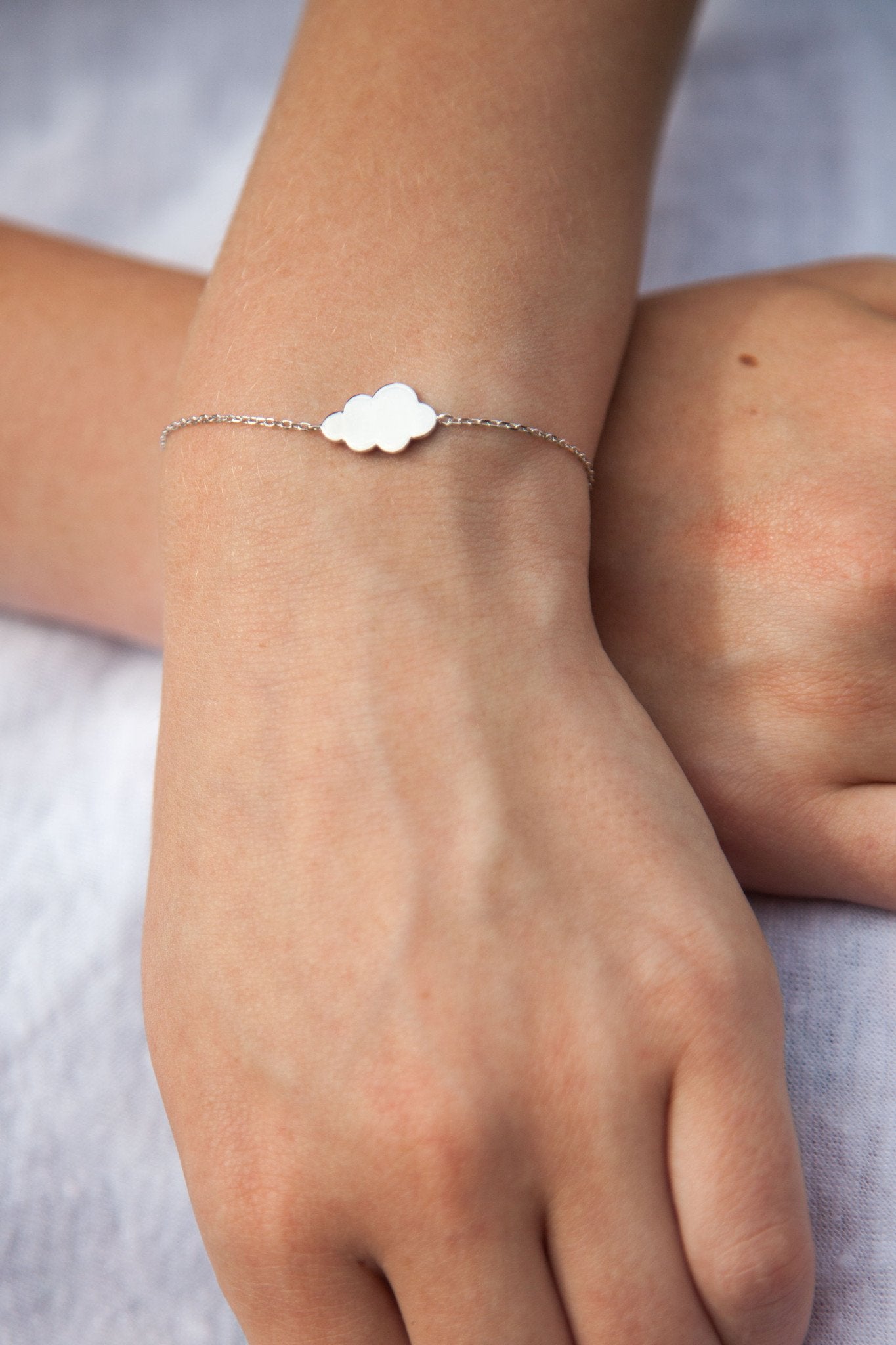 Bracelet avec nuage en argent véritable.