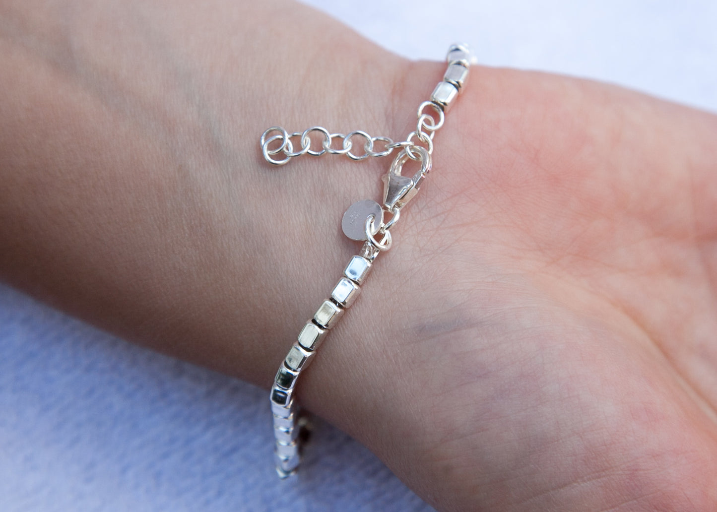 Bracelet perles carrées en argent