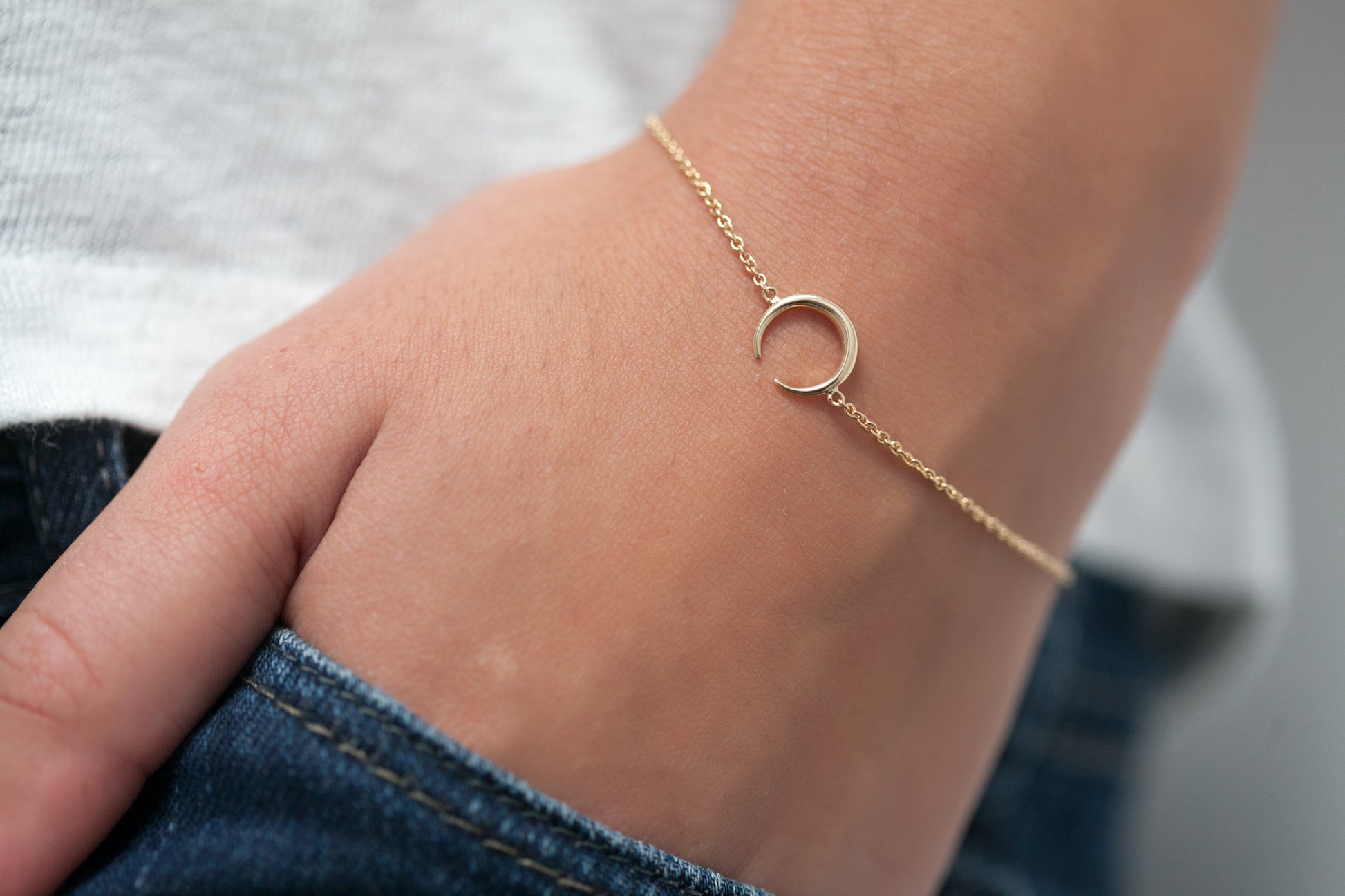 Bracelet demi lune plaqué or