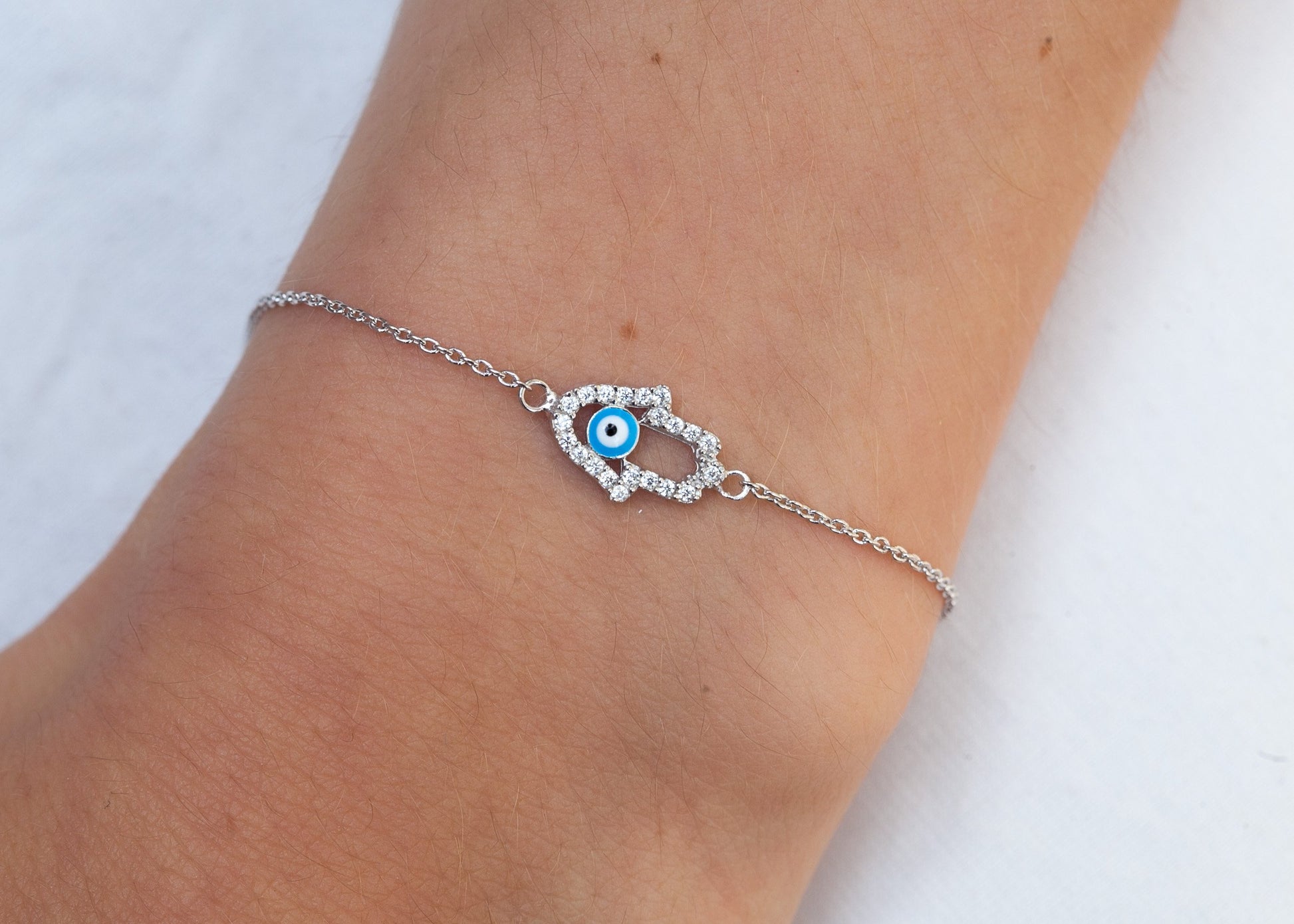 Bracelet Main de Fatma en argent et strass - Bracelet porte-bonheur