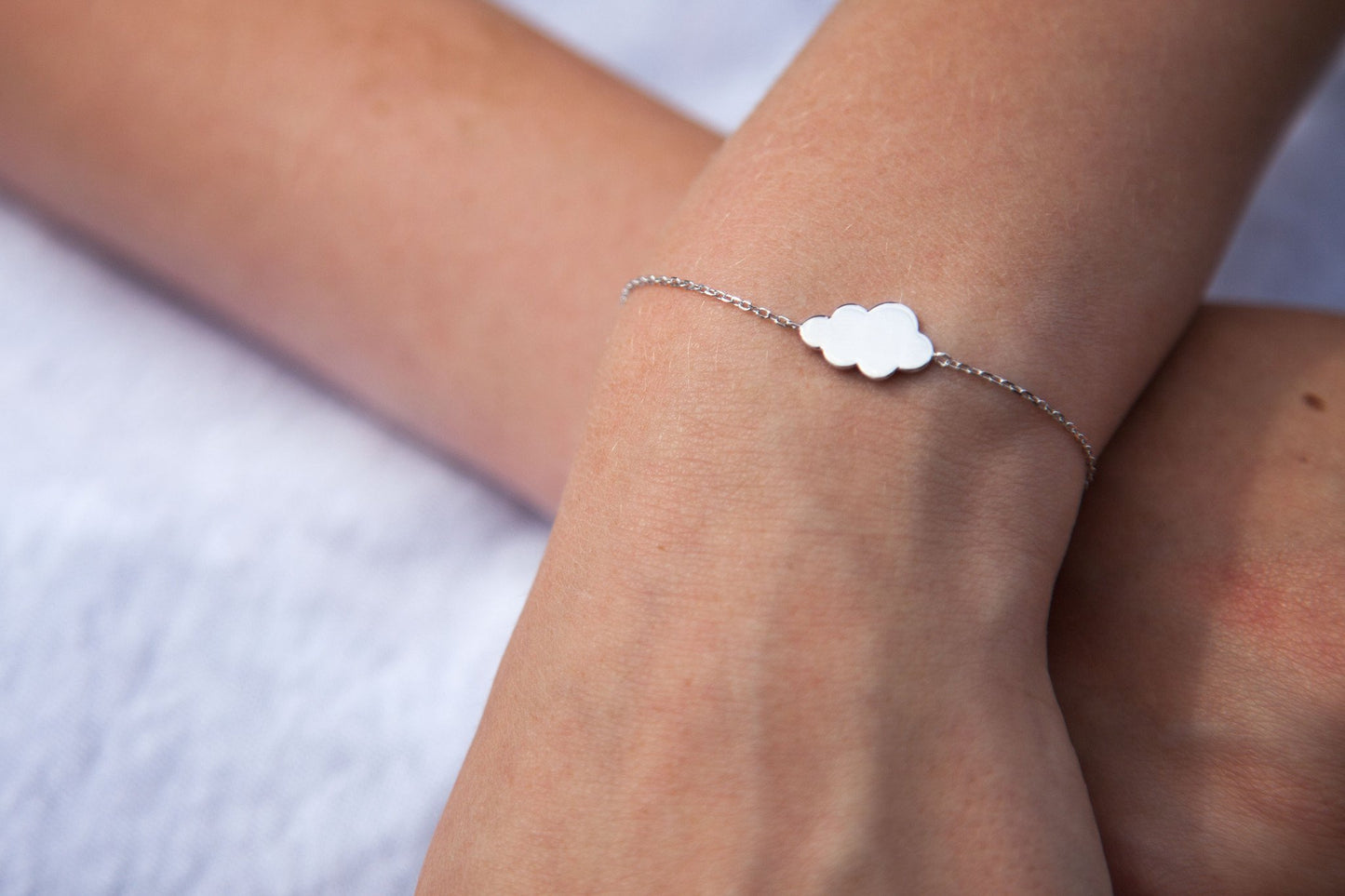 Bracelet avec nuage en argent véritable.