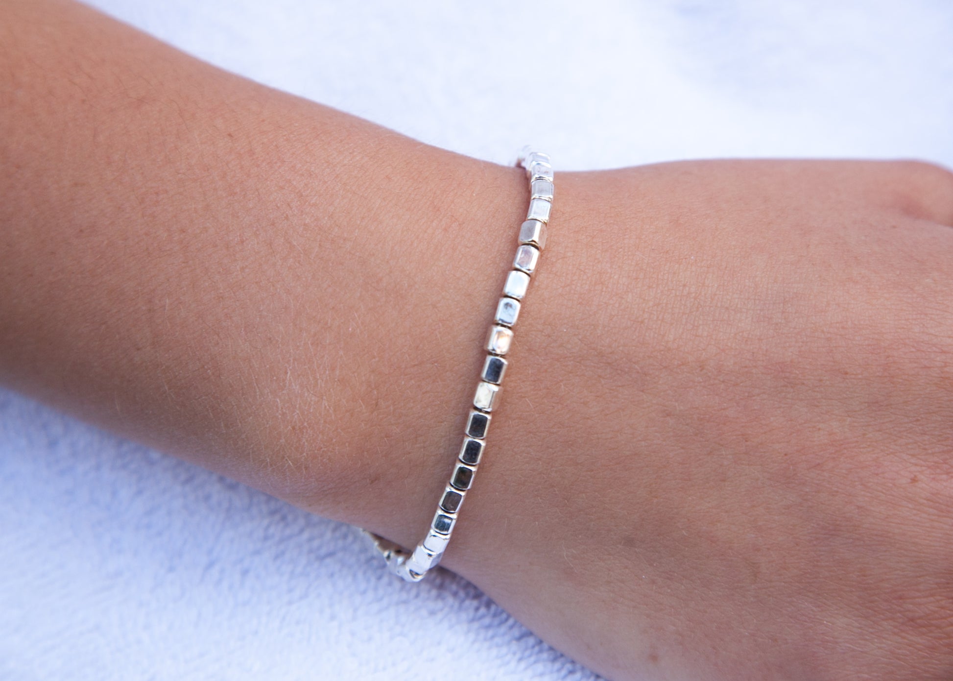 Bracelet perles carrées en argent