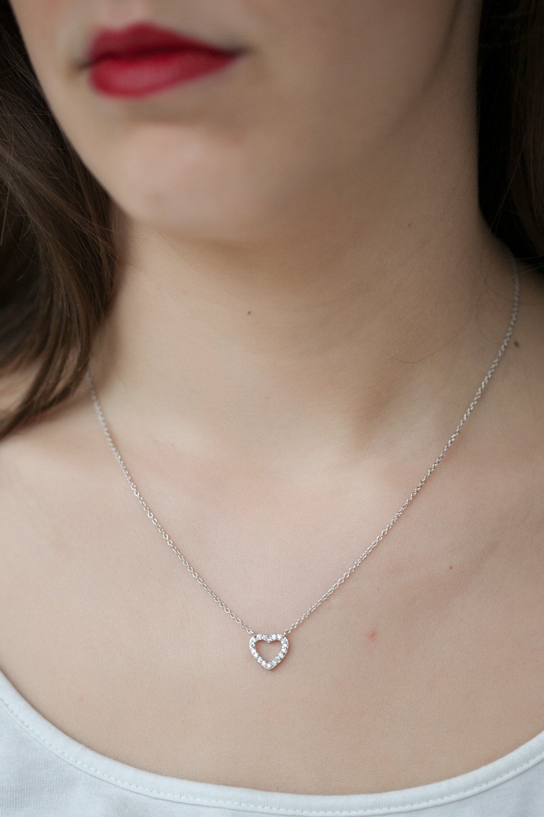 Collier coeur serti de strass en argent