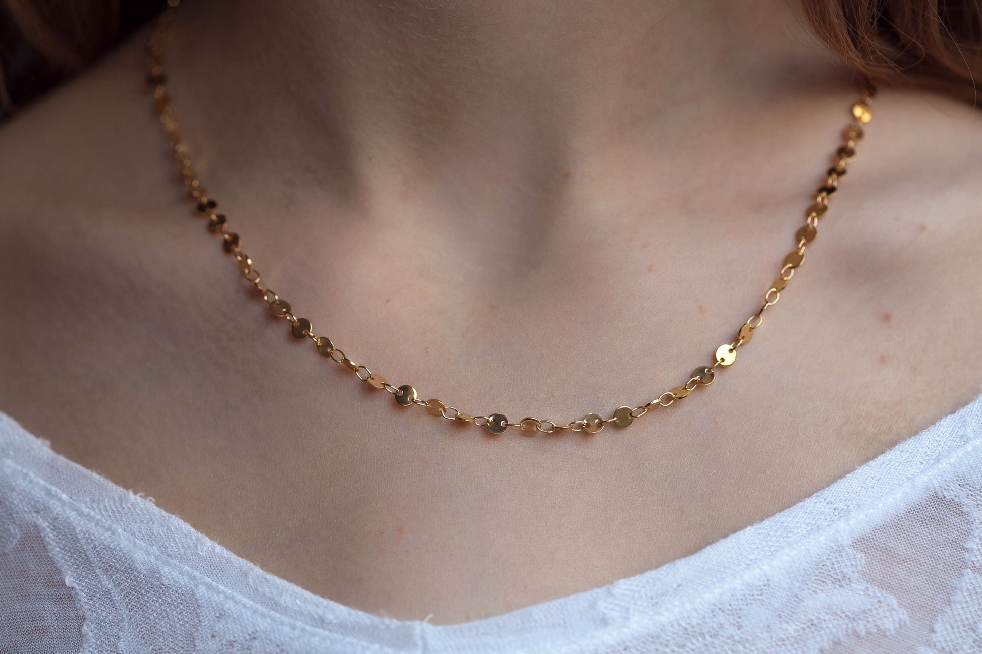 Collier petites pastilles plaqué or