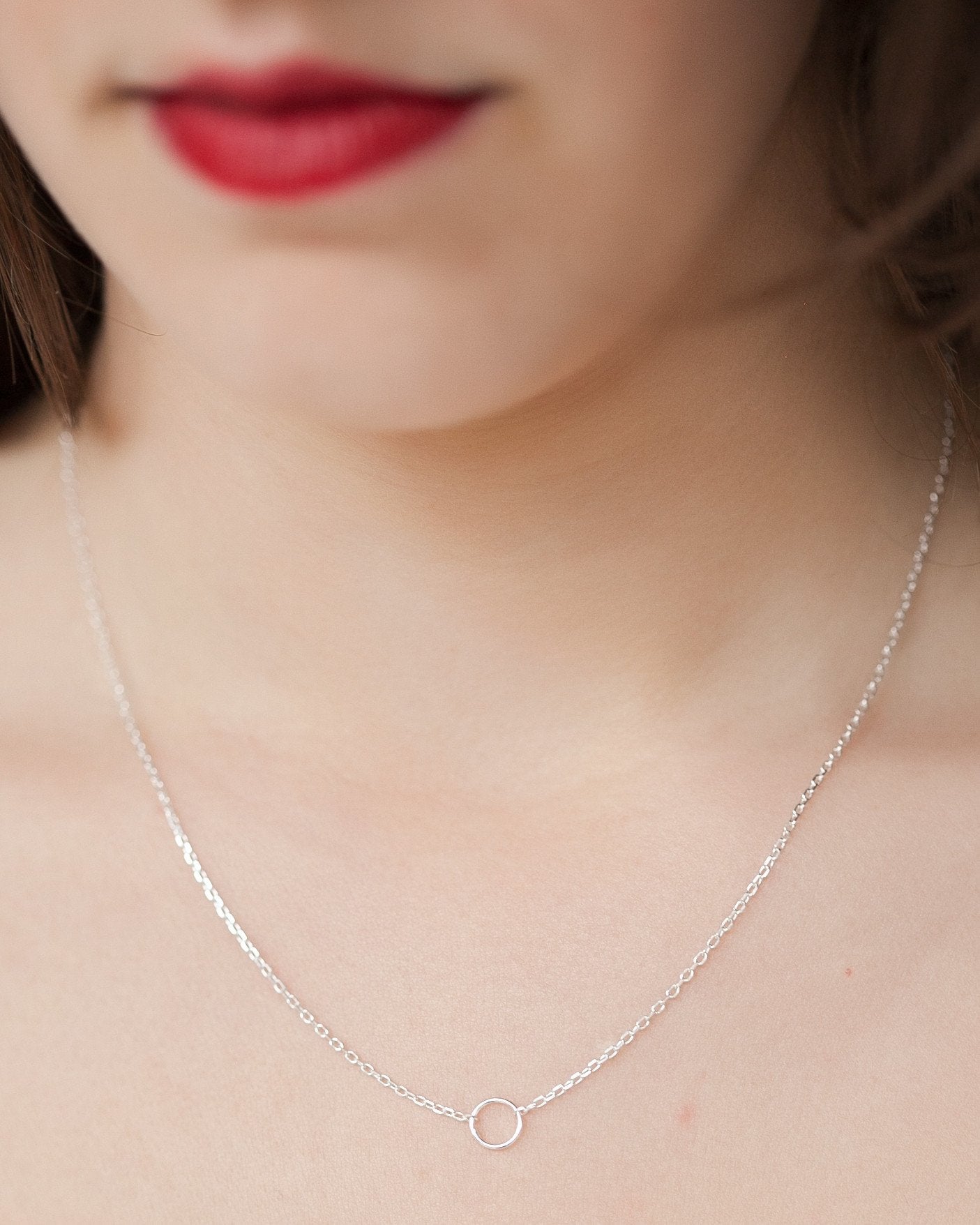 Collier tout petit rond en argent massif