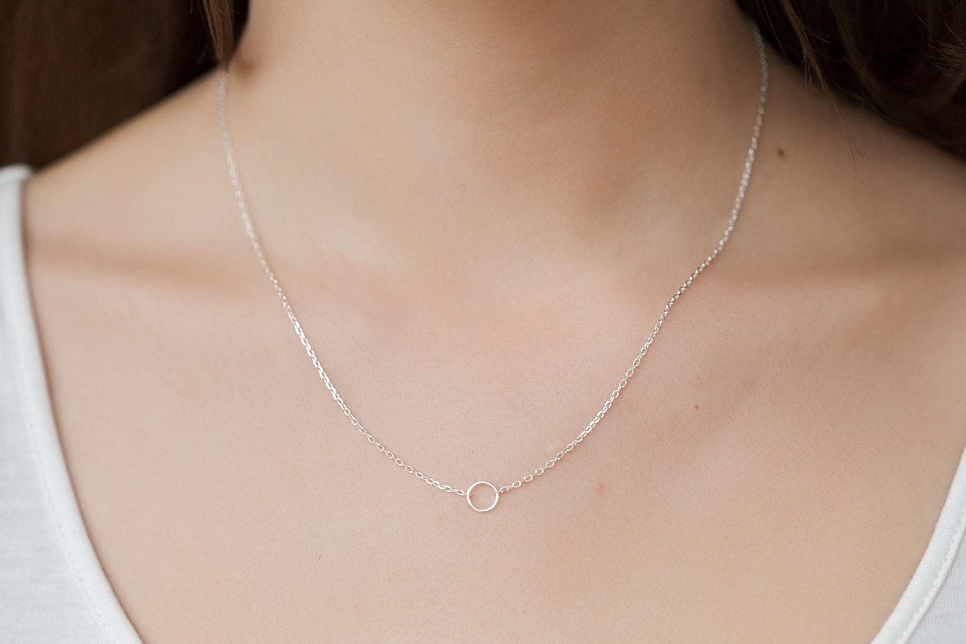 Collier tout petit rond en argent massif